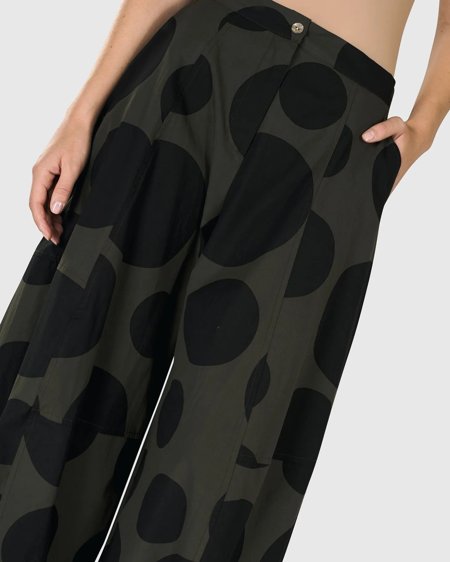 Women Alembika Urban Akira Balloon Pants, Khaki