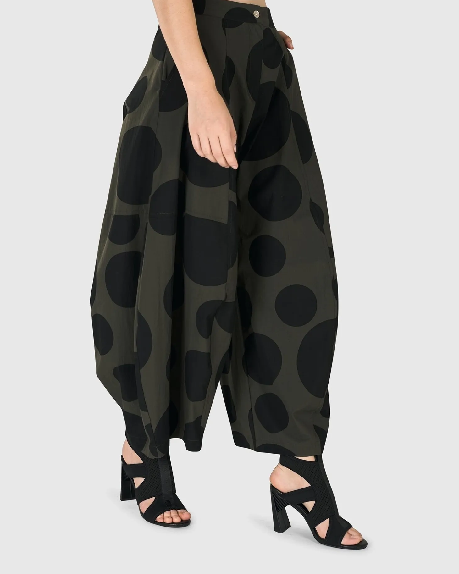 Women Alembika Urban Akira Balloon Pants, Khaki