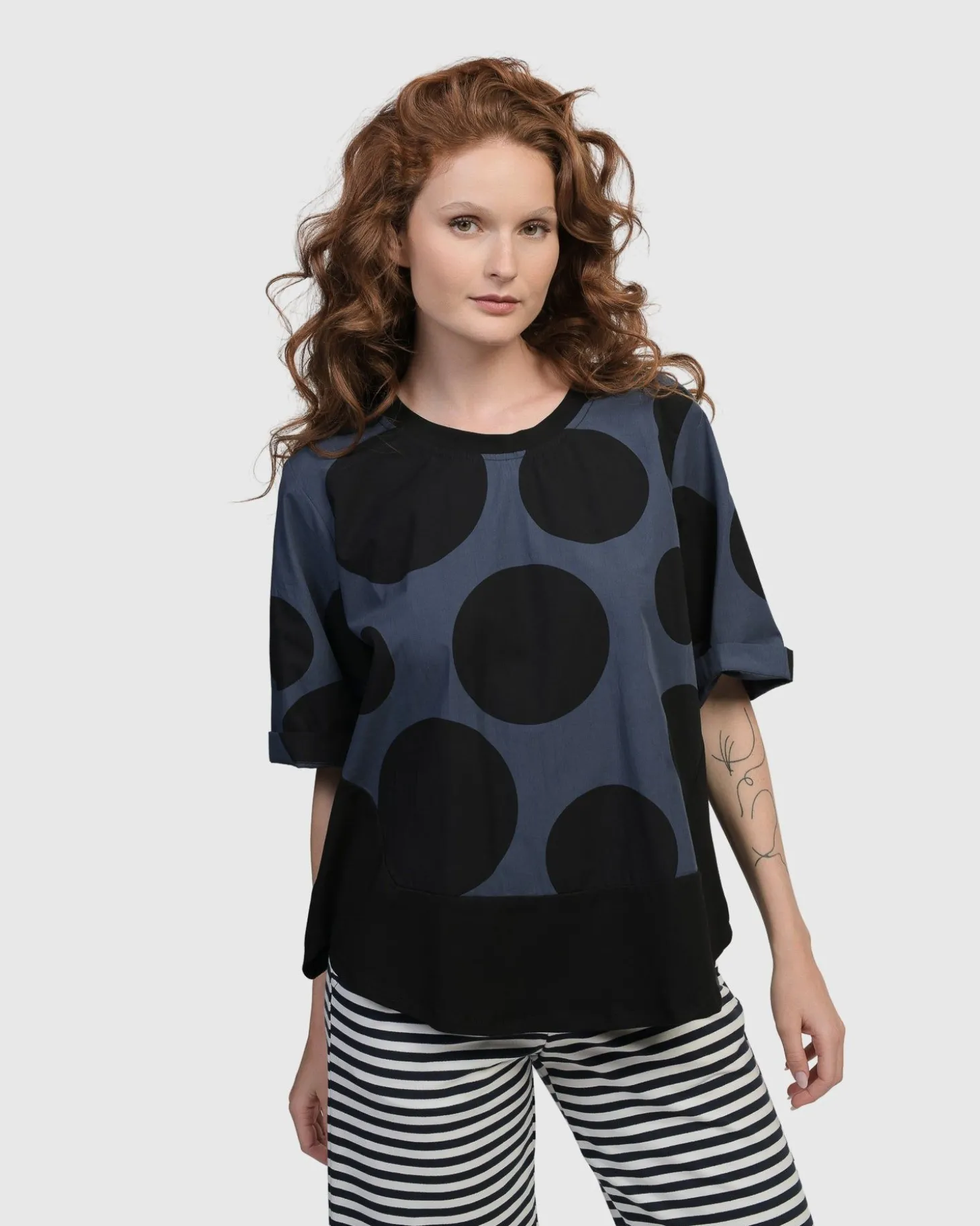 Women Alembika Urban Angelica Dots Tee, Navy