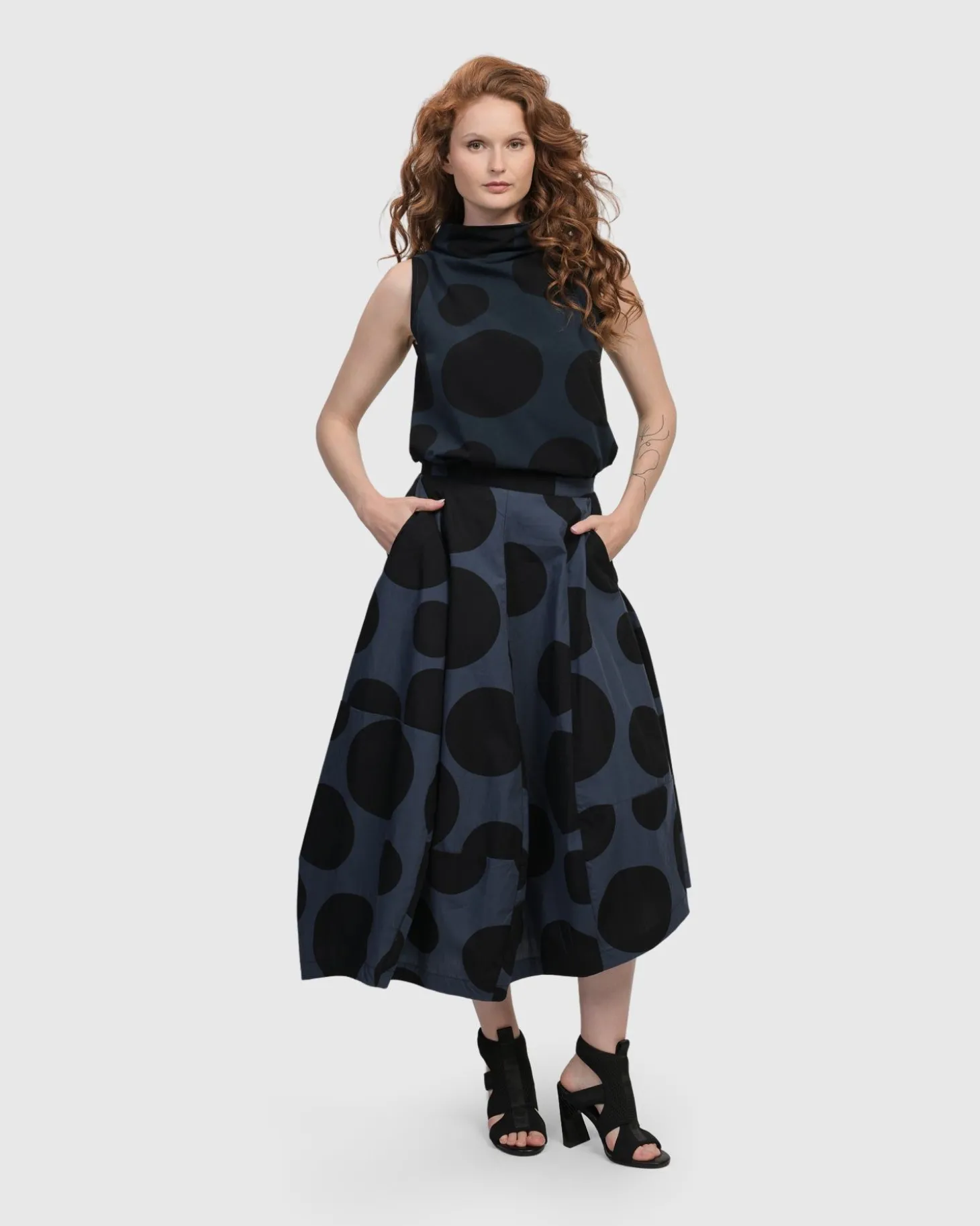 Women Alembika Urban Astrid Balloon Skirt, Navy
