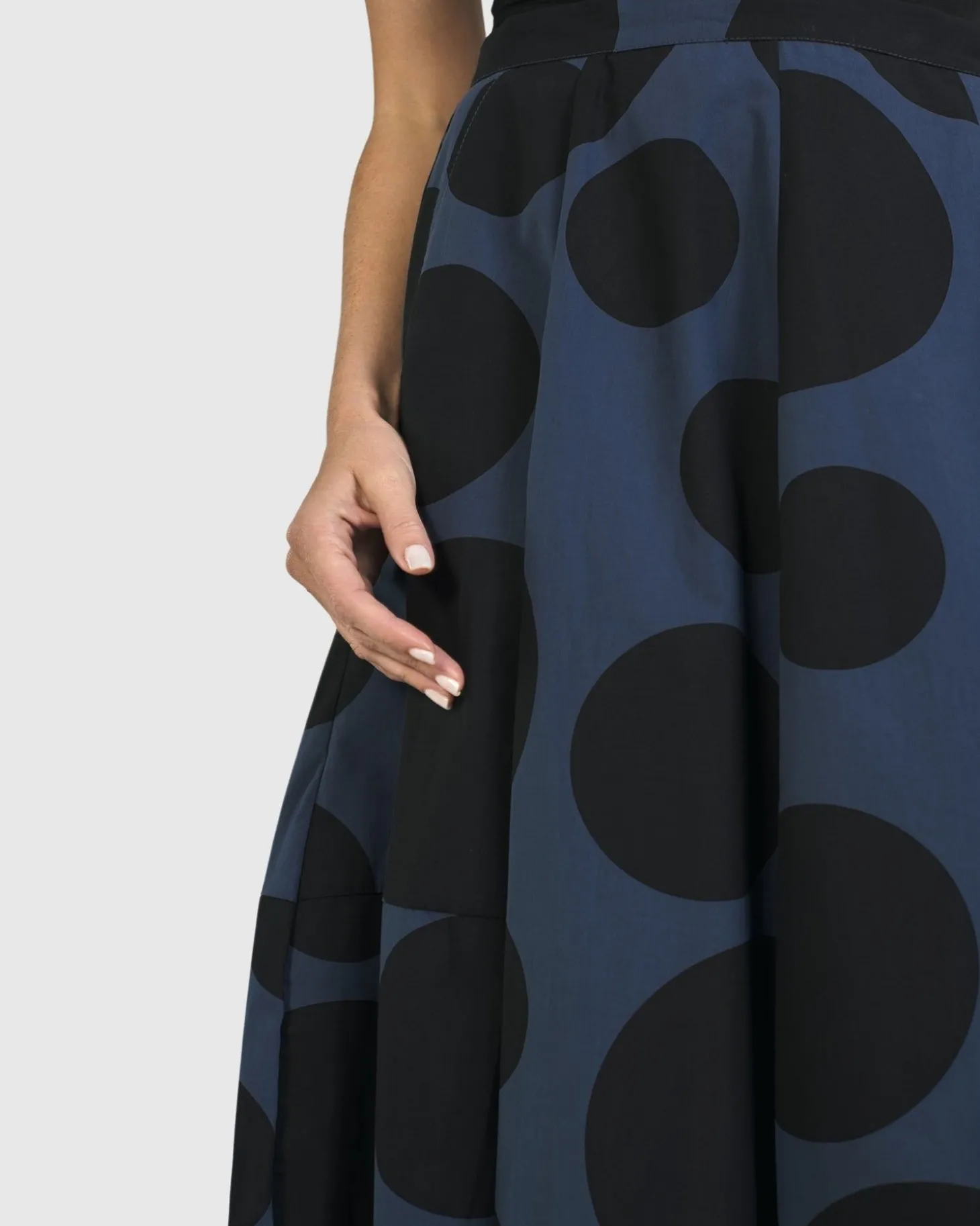 Women Alembika Urban Astrid Balloon Skirt, Navy