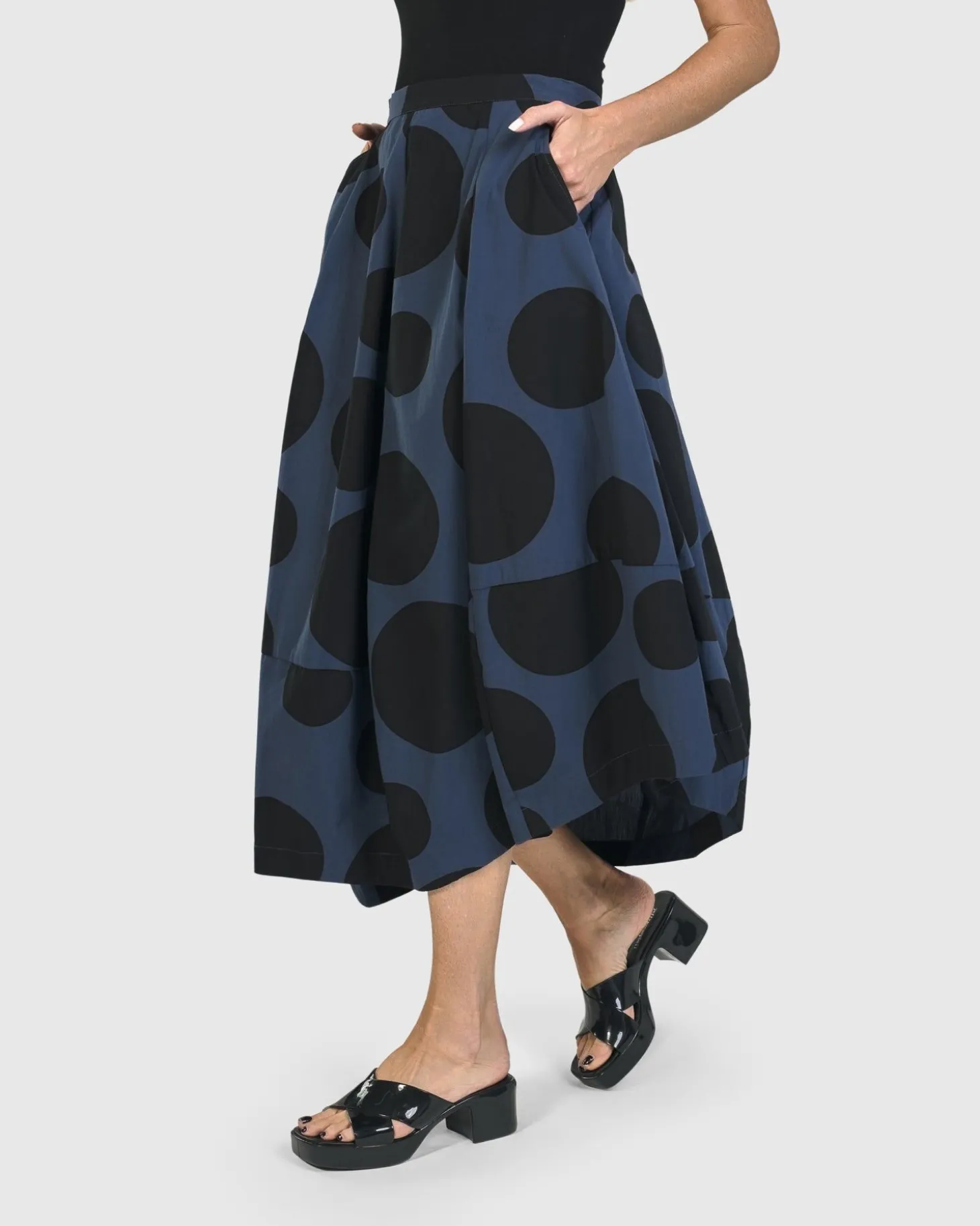 Women Alembika Urban Astrid Balloon Skirt, Navy