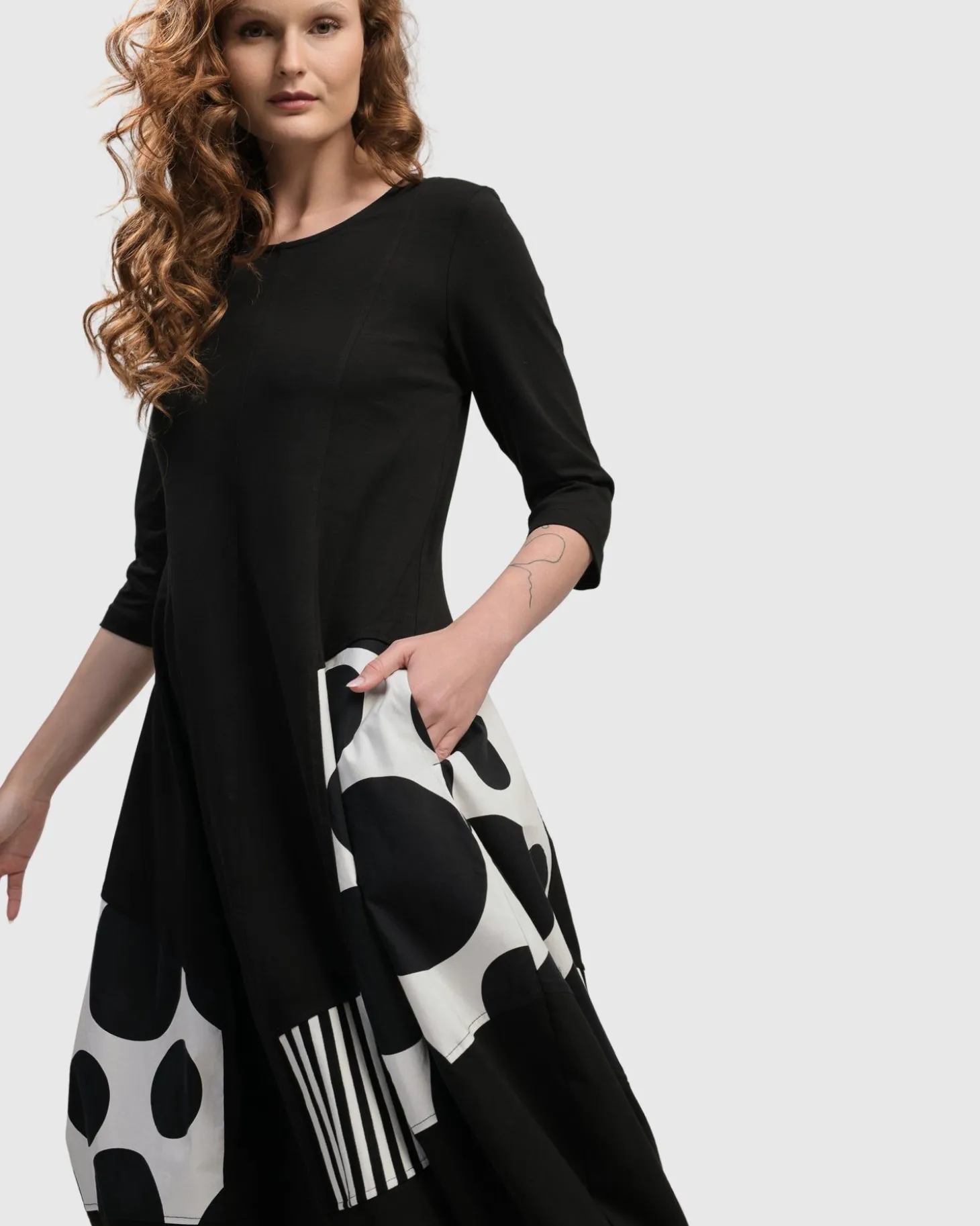 Women Alembika Urban Broadway Cocoon Dress, Mono