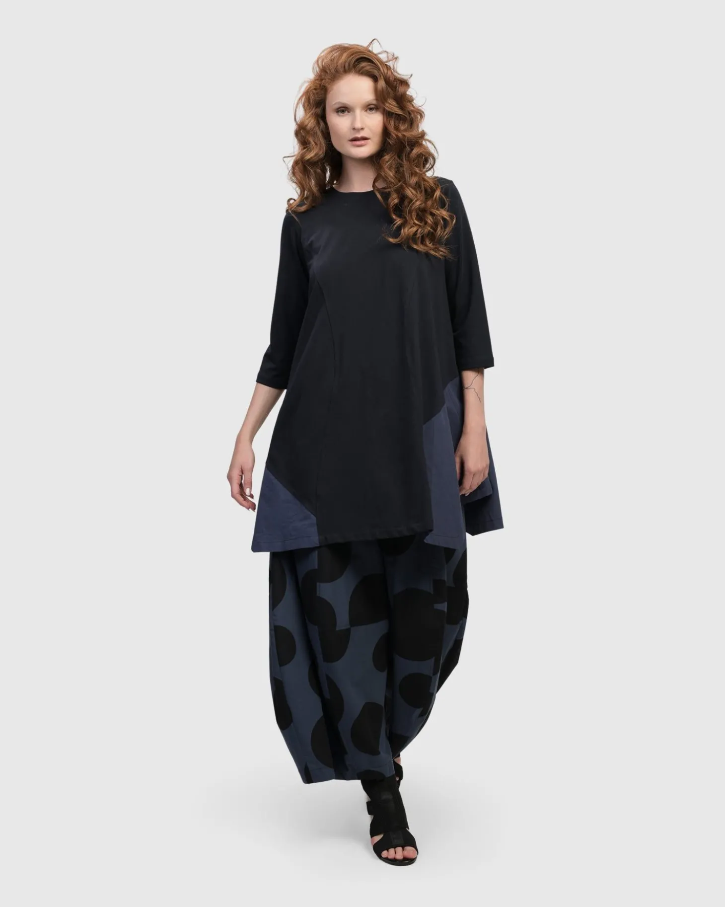 Women Alembika Urban Carnavale Balloon Pants, Navy
