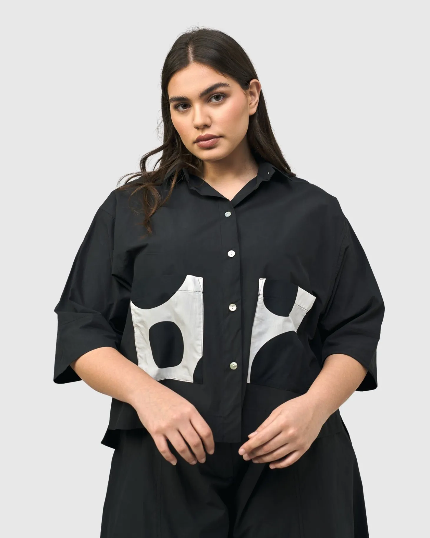 Women Alembika Urban Carnegie Cropped Shirt, Mono