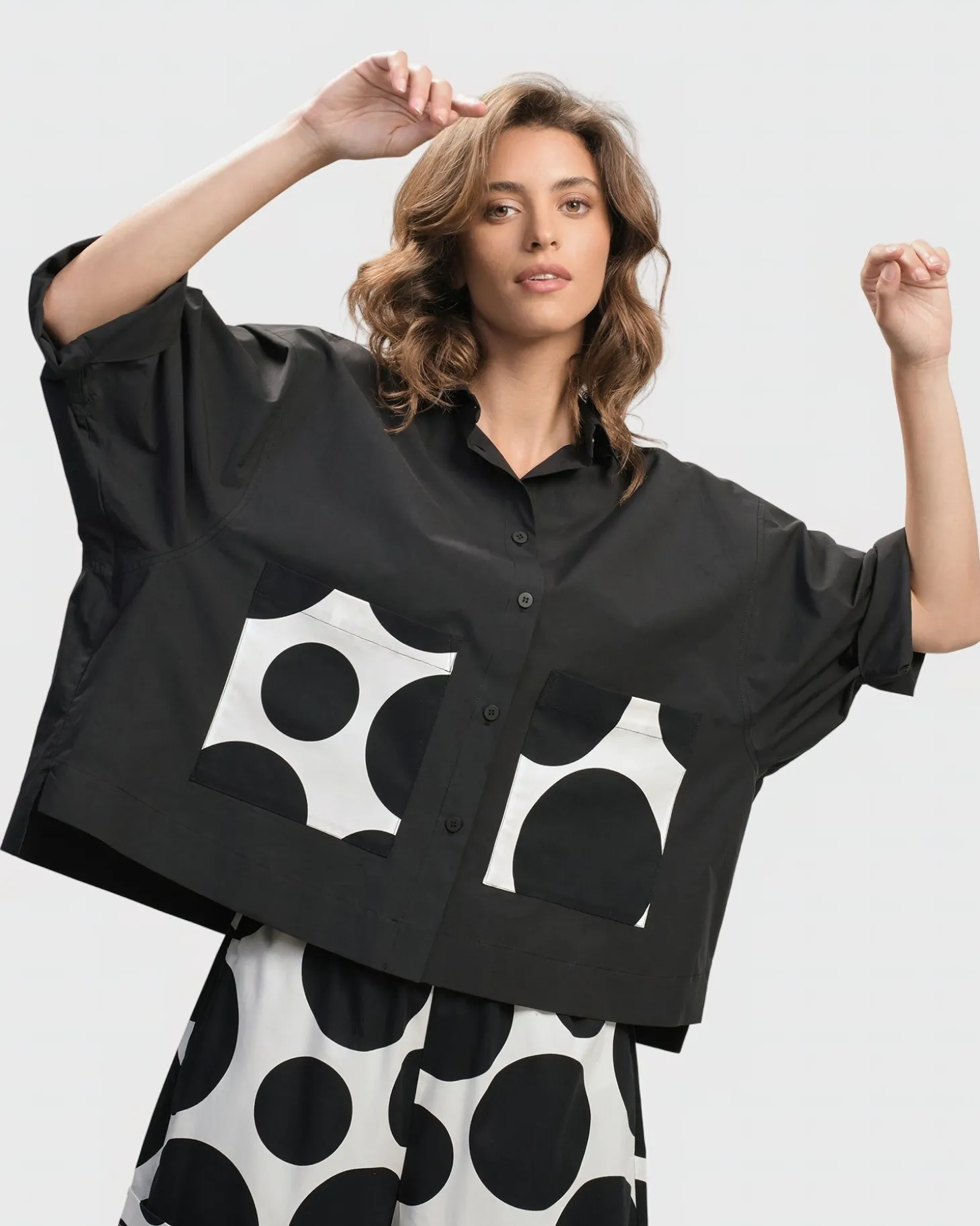 Women Alembika Urban Carnegie Cropped Shirt, Mono