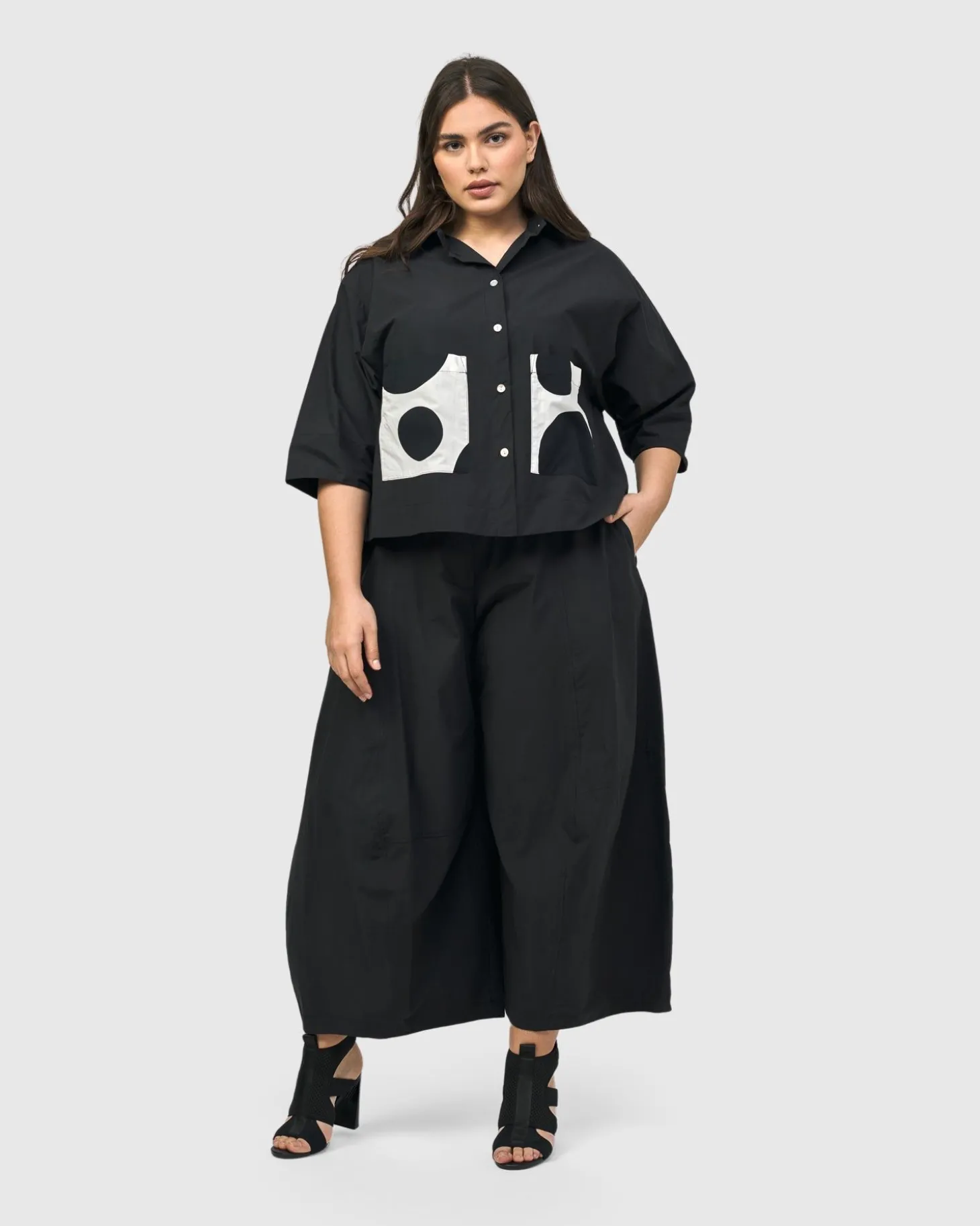 Women Alembika Urban Carnegie Cropped Shirt, Mono