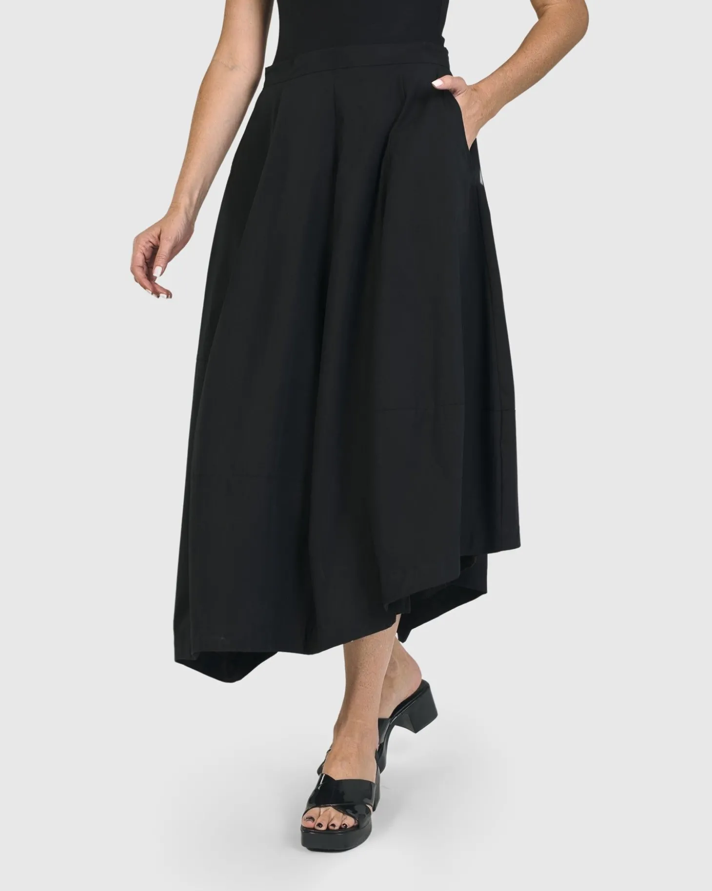 Women Alembika Urban Chelsea Skirt, Black