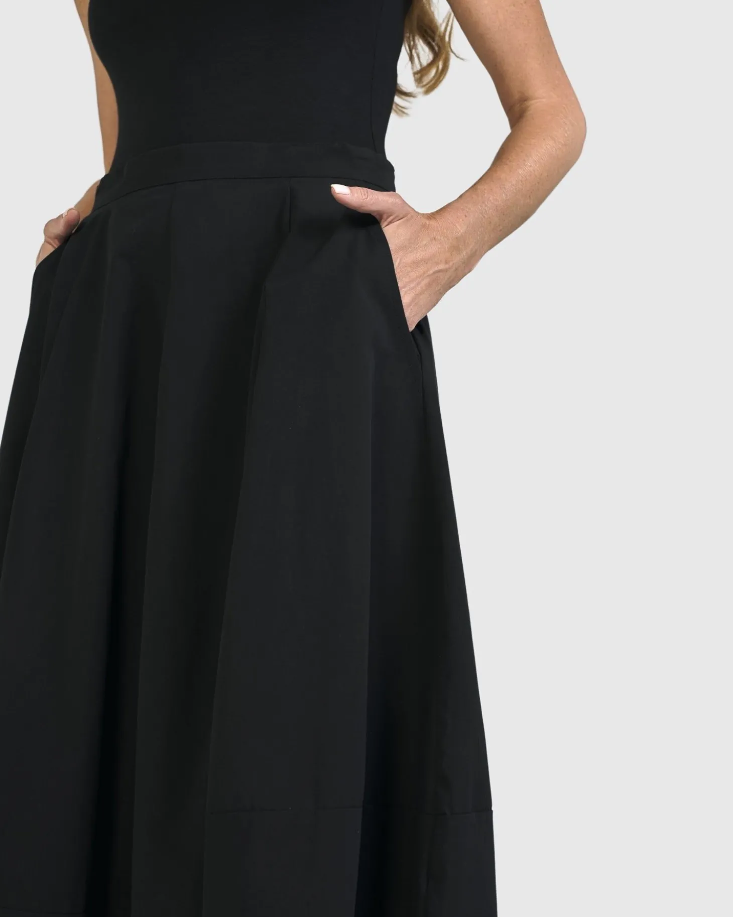 Women Alembika Urban Chelsea Skirt, Black
