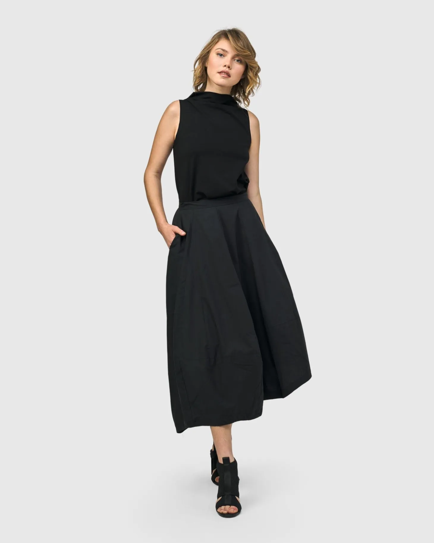 Women Alembika Urban Chelsea Skirt, Black