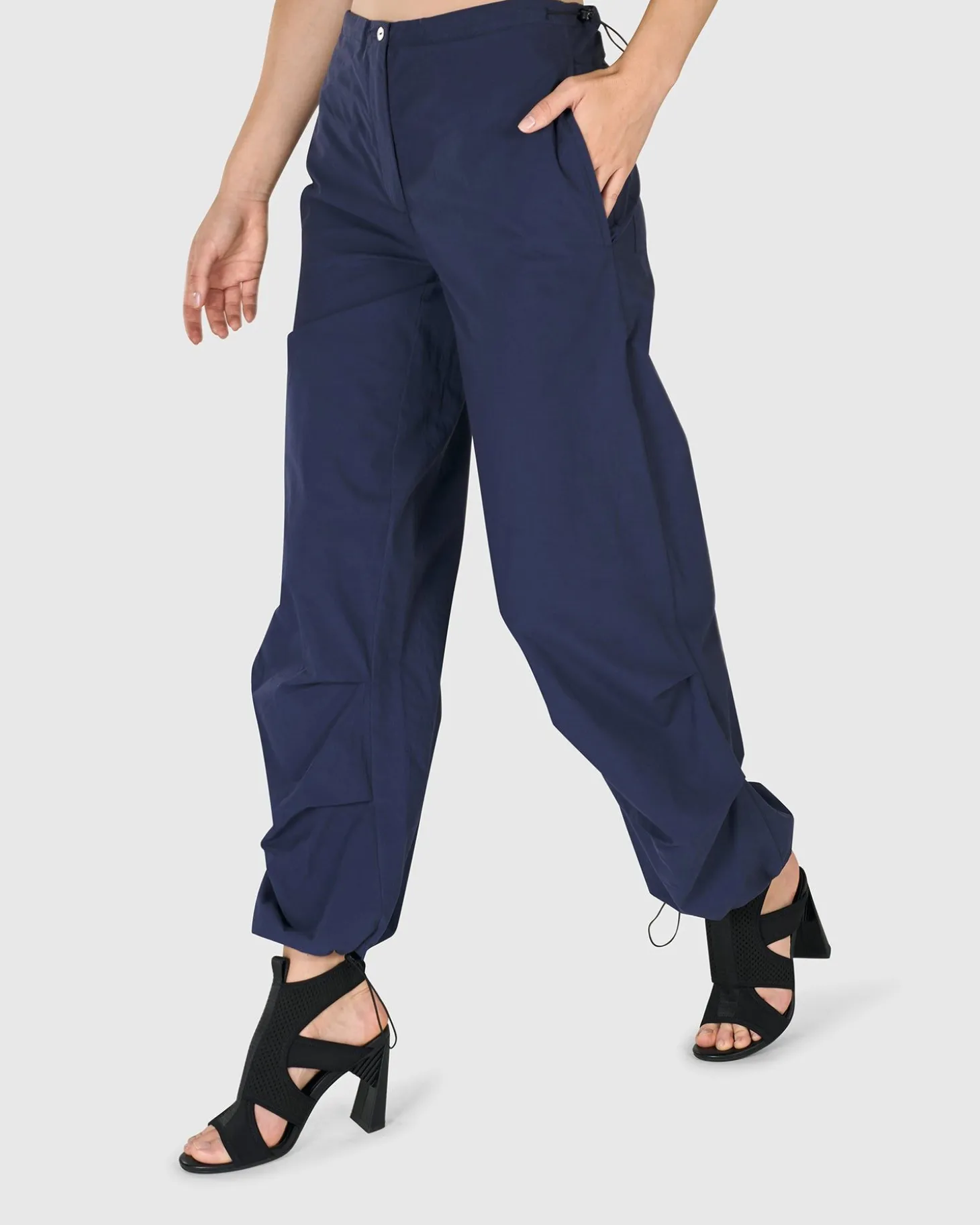Women Alembika Urban Chica Cargo Pants, Navy