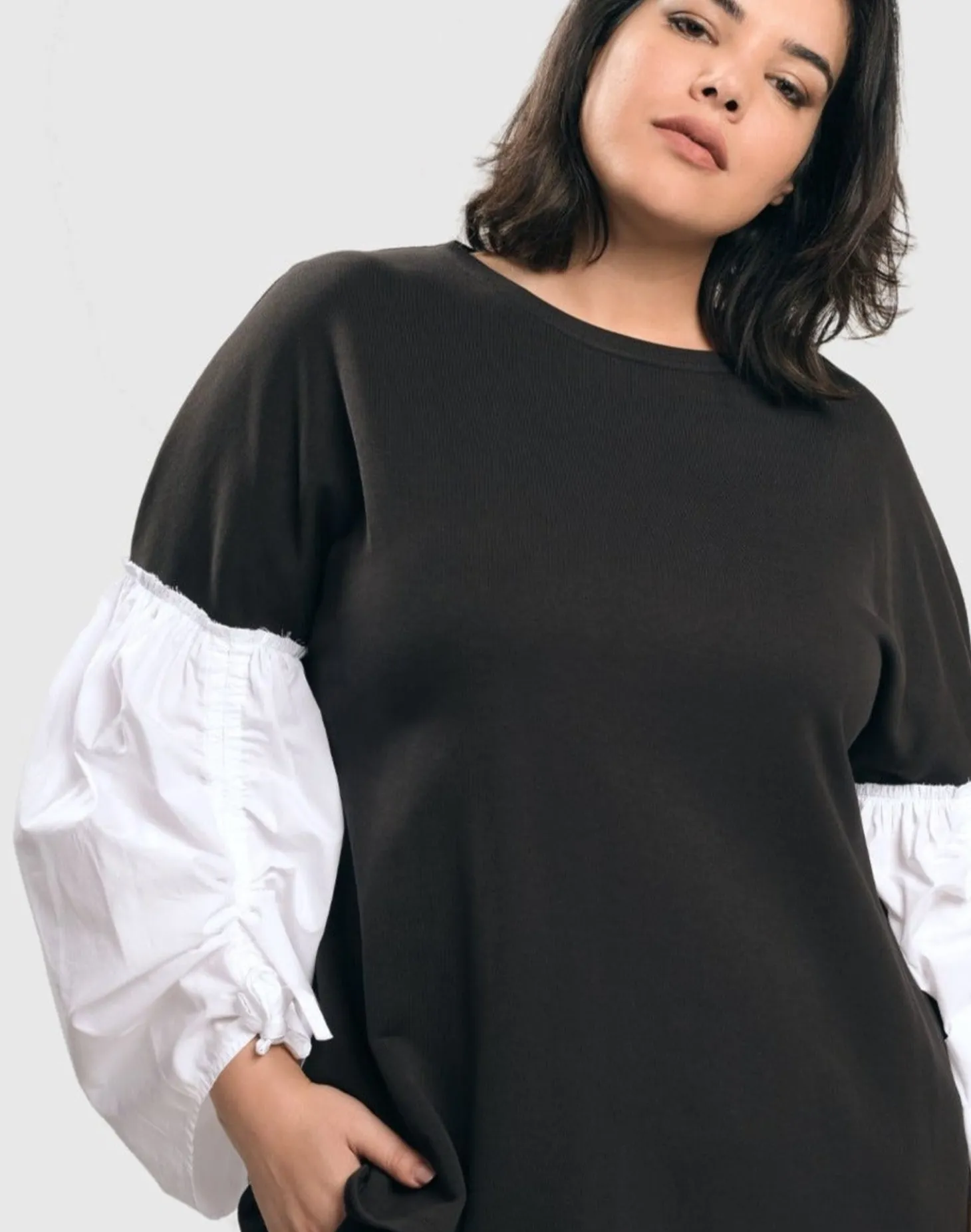 Women Alembika Urban Cinch Tunic Top, White/Black