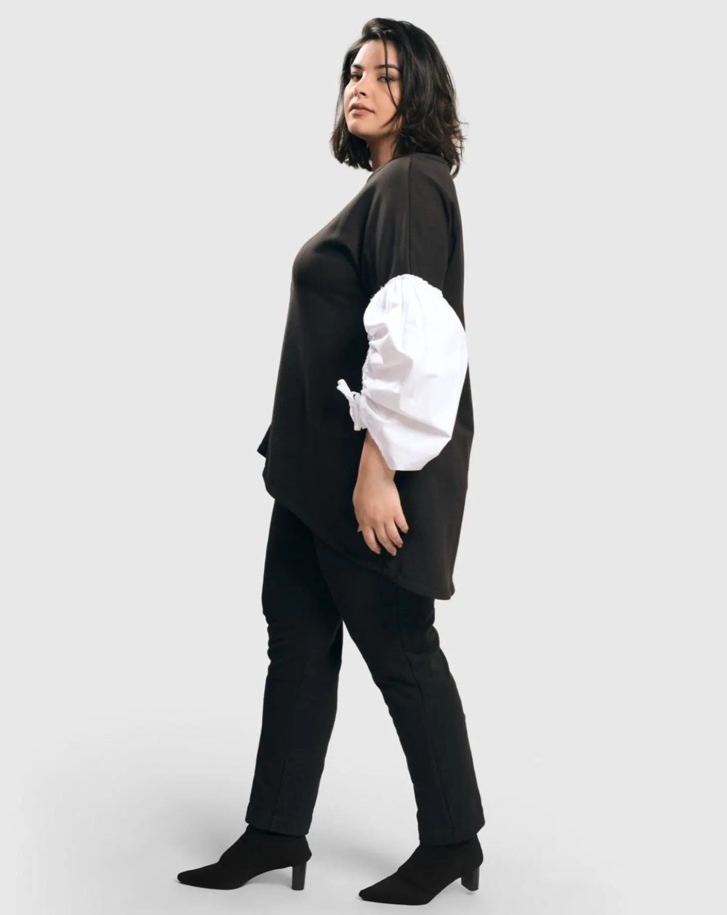 Women Alembika Urban Cinch Tunic Top, White/Black