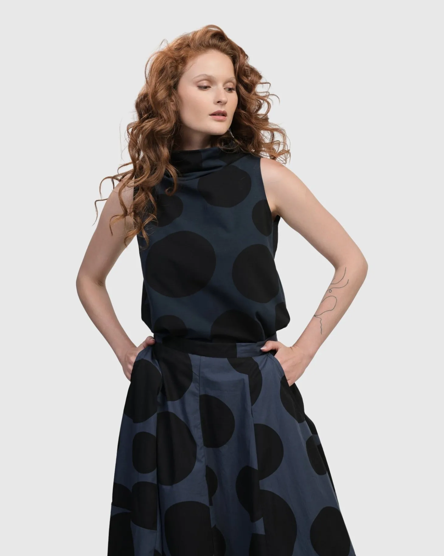 Women Alembika Urban Dots Sleeveless Mockneck Top, Navy