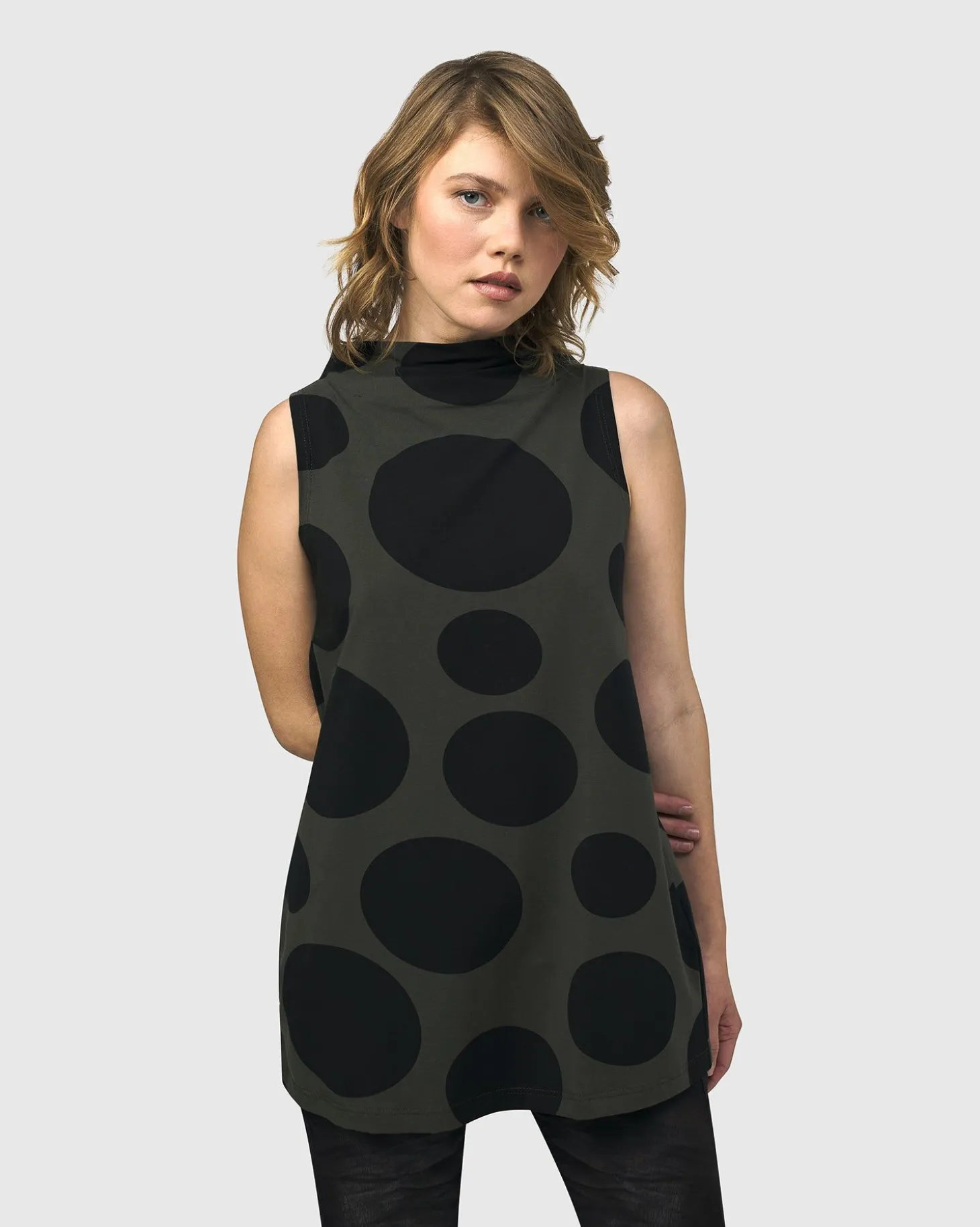 Women Alembika Urban Dots Sleeveless Mockneck Top, Khaki