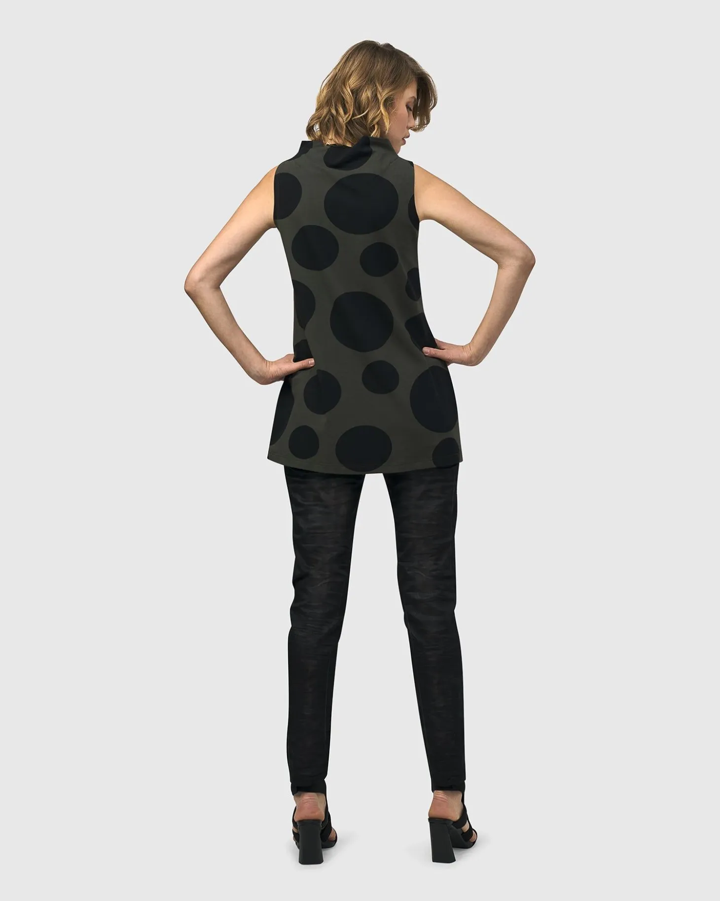 Women Alembika Urban Dots Sleeveless Mockneck Top, Khaki