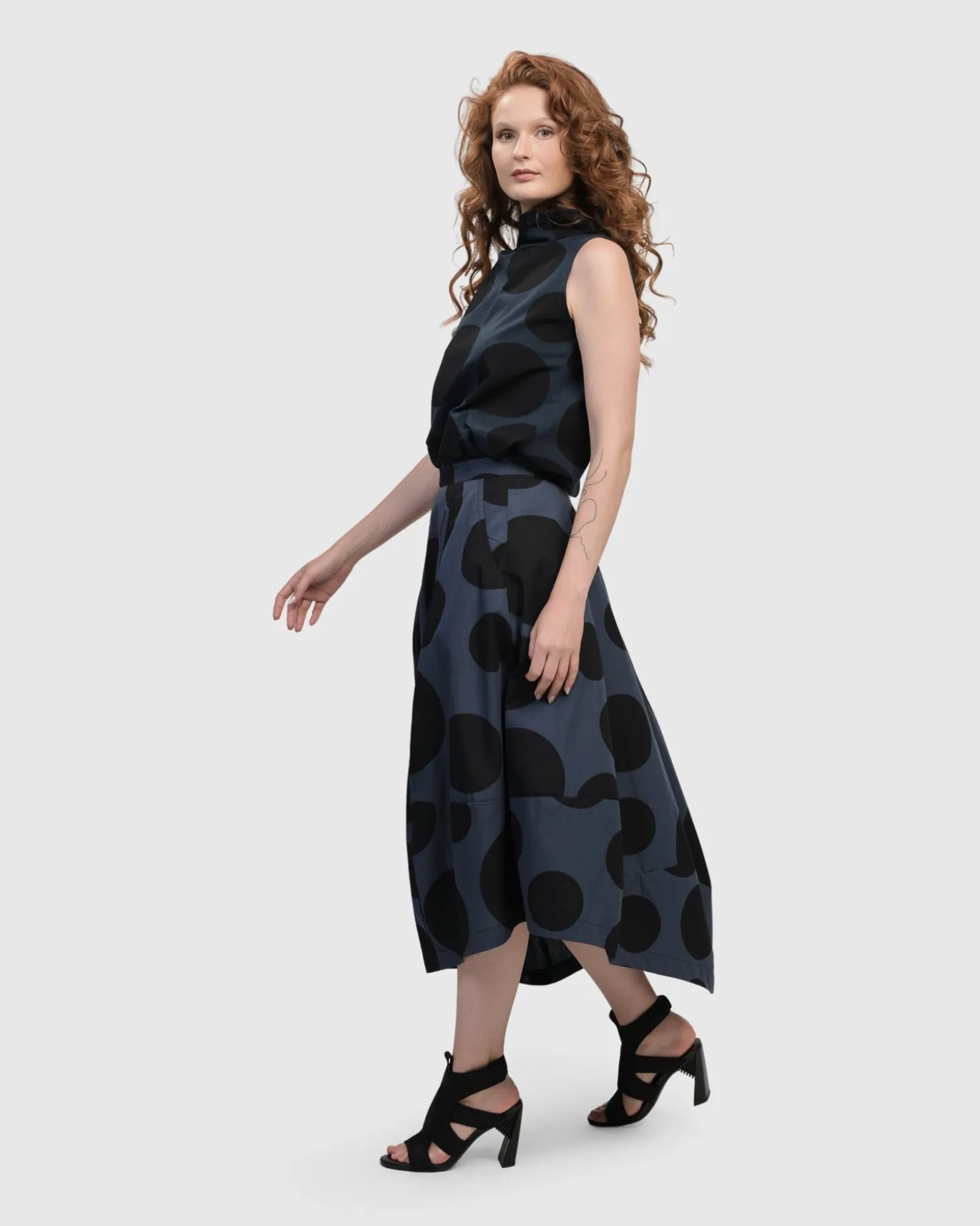 Women Alembika Urban Dots Sleeveless Mockneck Top, Navy