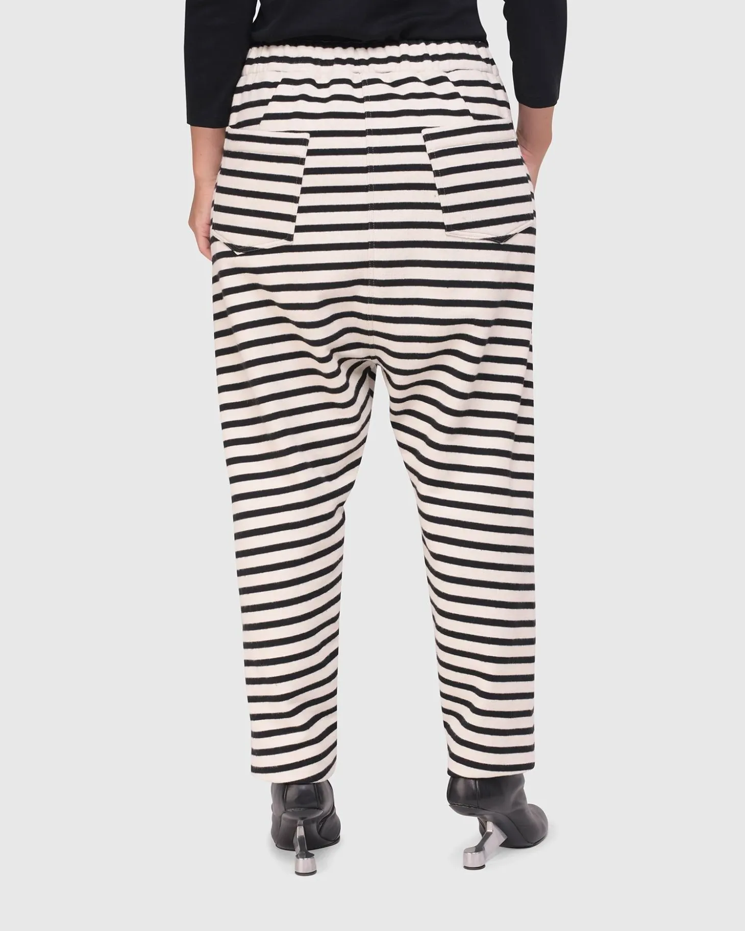 Women Alembika Urban French Terry Trousers, Lines