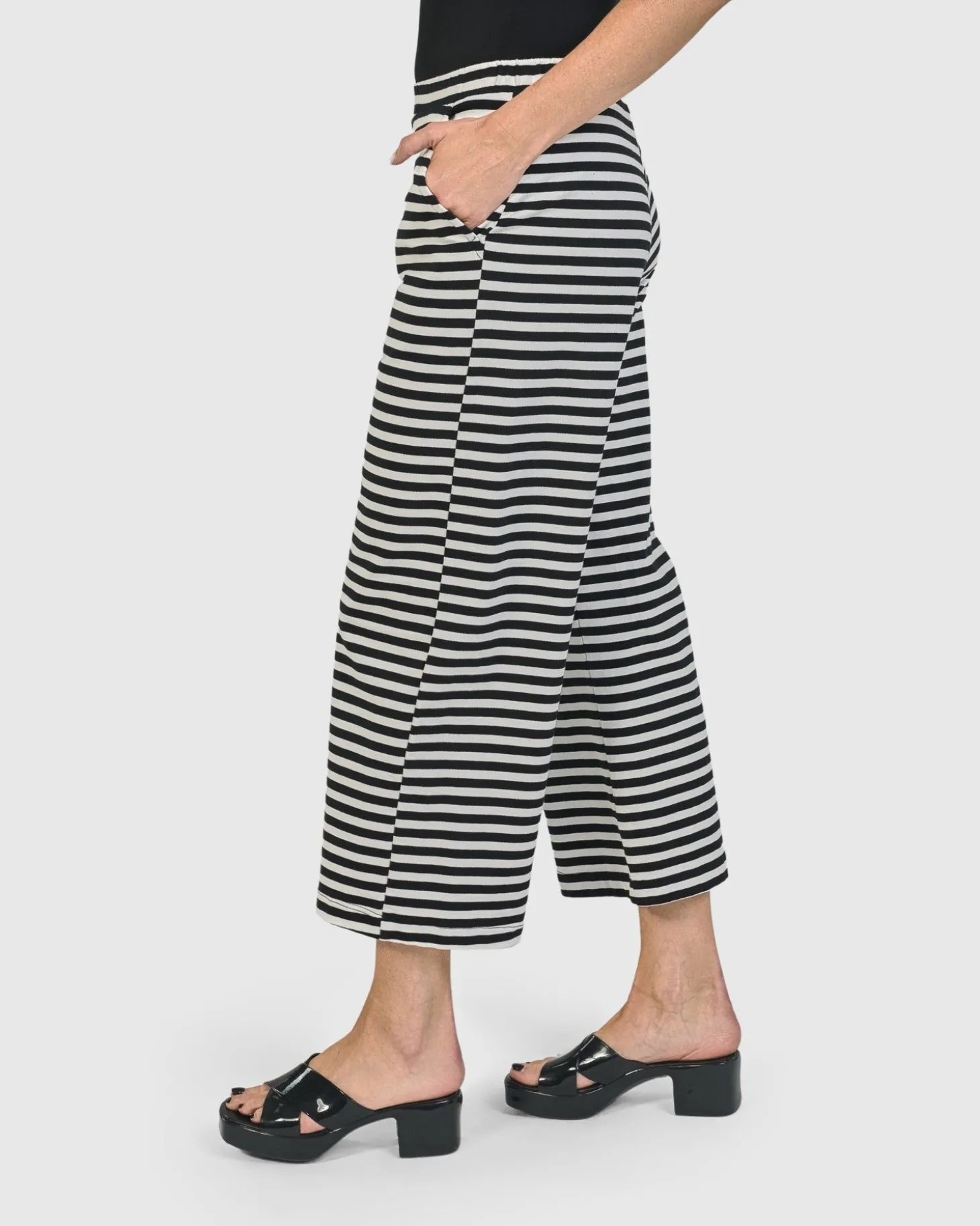 Women Alembika Urban Greenwich Striped Pants, Black