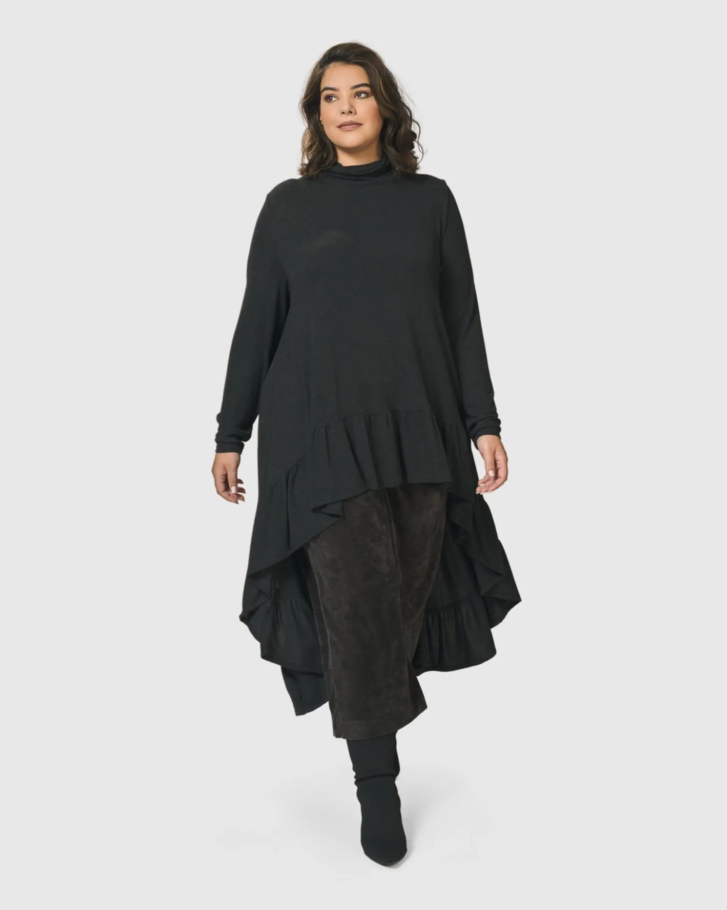 Women Alembika Urban Hi Lo Katniss Top, Charcoal
