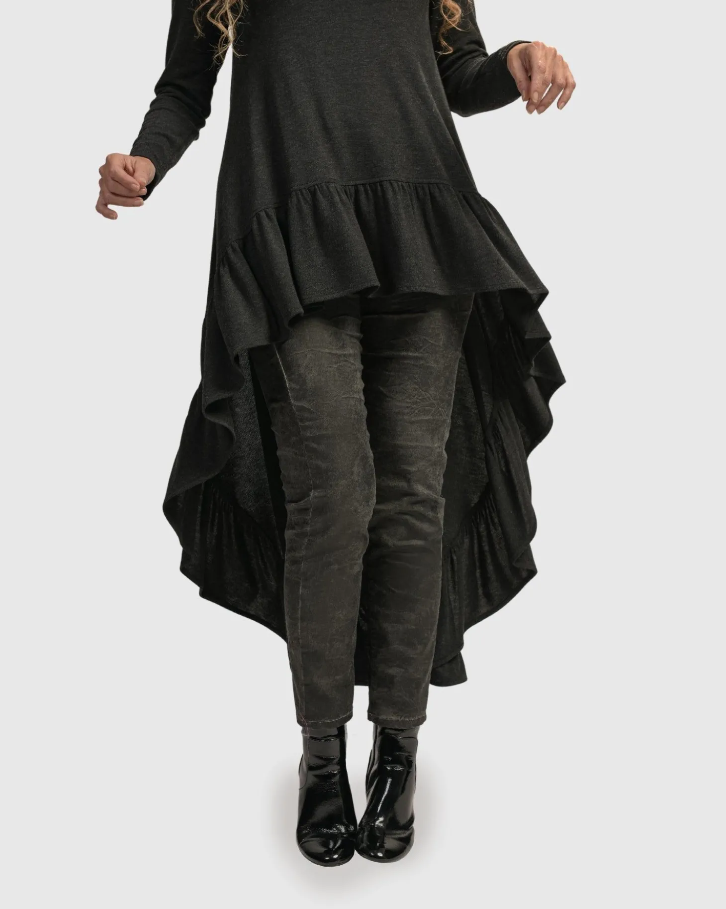 Women Alembika Urban Hi Lo Katniss Top, Charcoal
