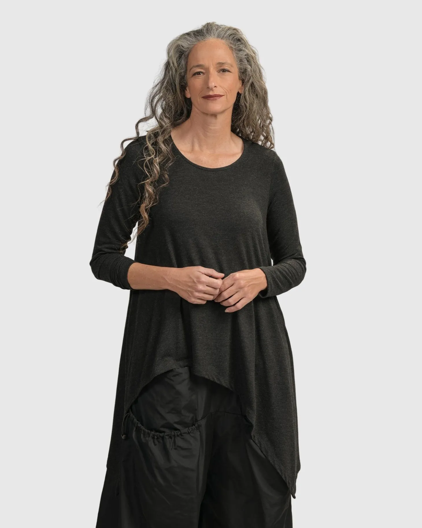 Women Alembika Urban Hi-Lo Top, Charcoal