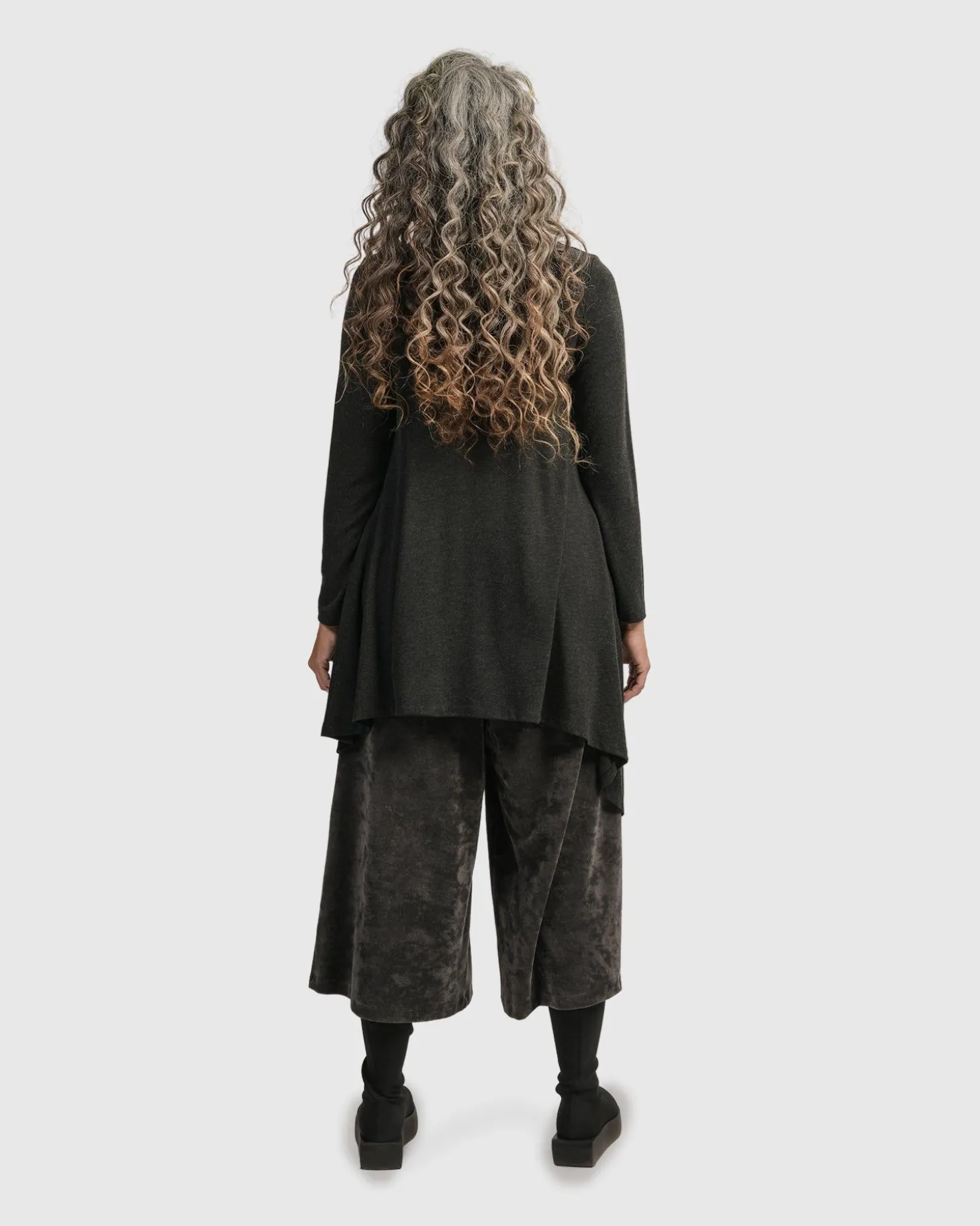 Women Alembika Urban Hi-Lo Top, Charcoal
