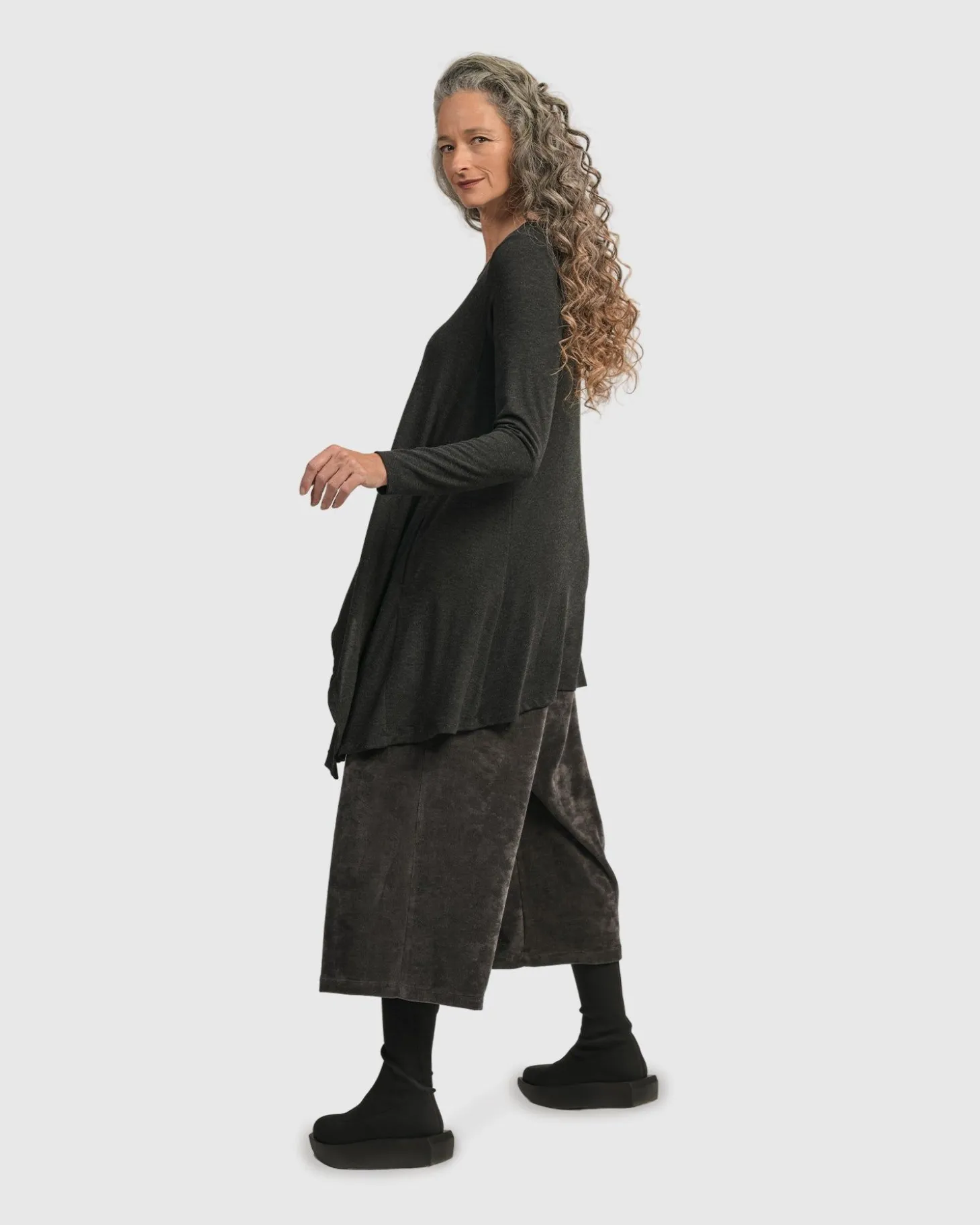 Women Alembika Urban Hi-Lo Top, Charcoal