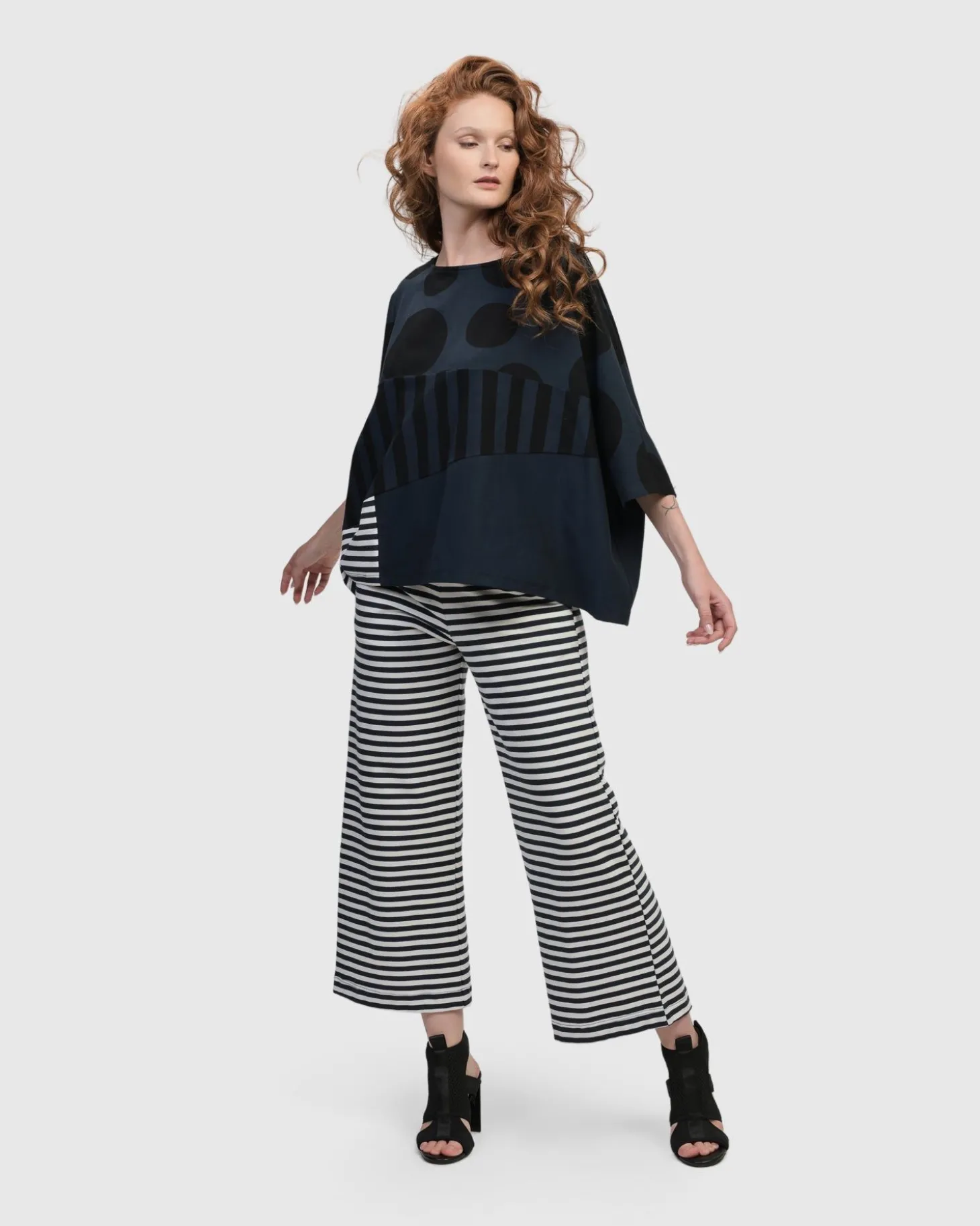 Women Alembika Urban Lagoa Striped Pants, Navy