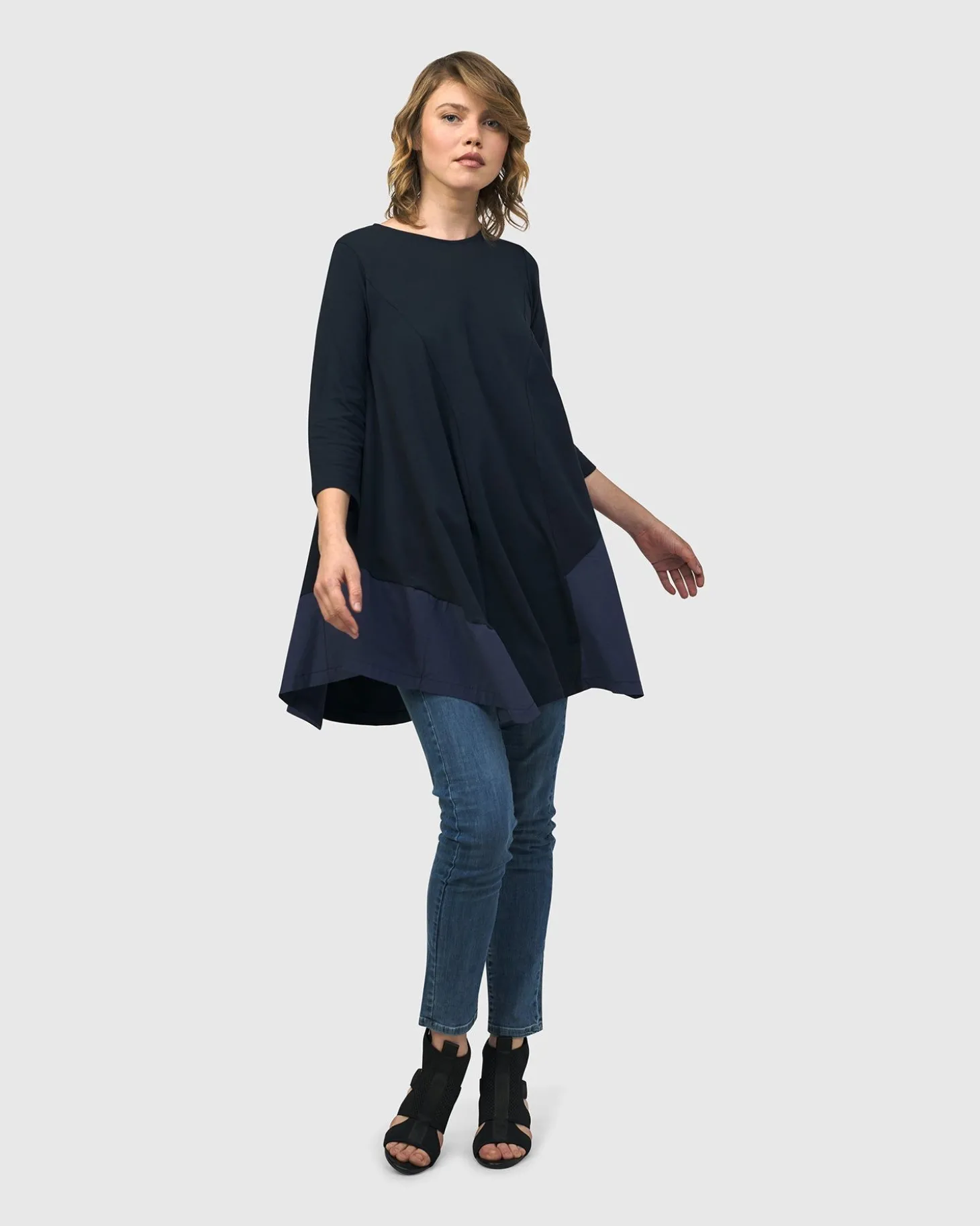 Women Alembika Urban Marvels Trapeze Top, Navy