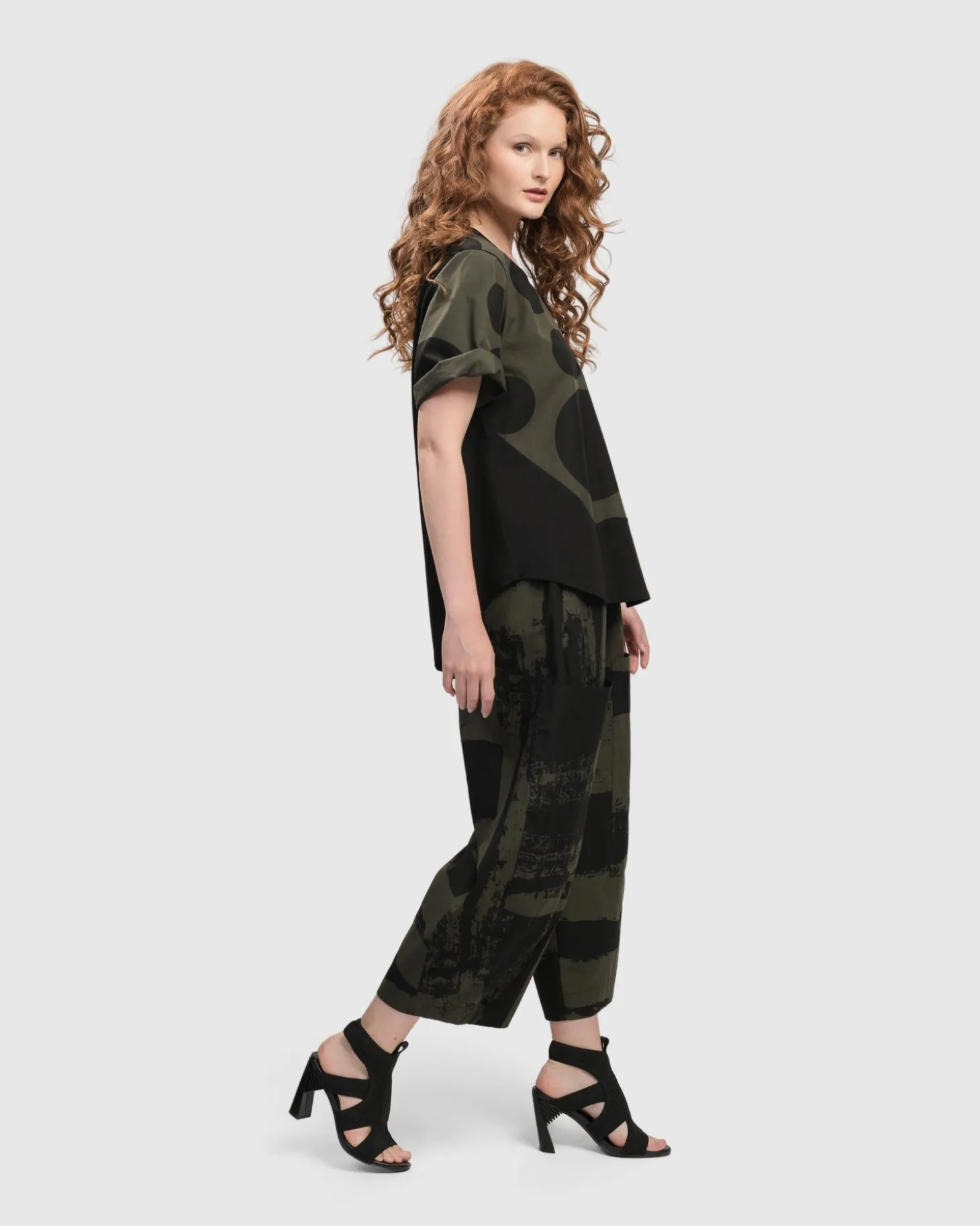 Women Alembika Urban Miyazaki Dots Tee, Khaki