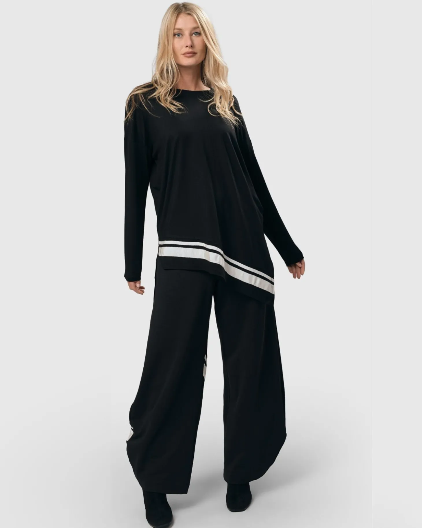 Women Alembika Urban Ribbon Punto Pants, Black