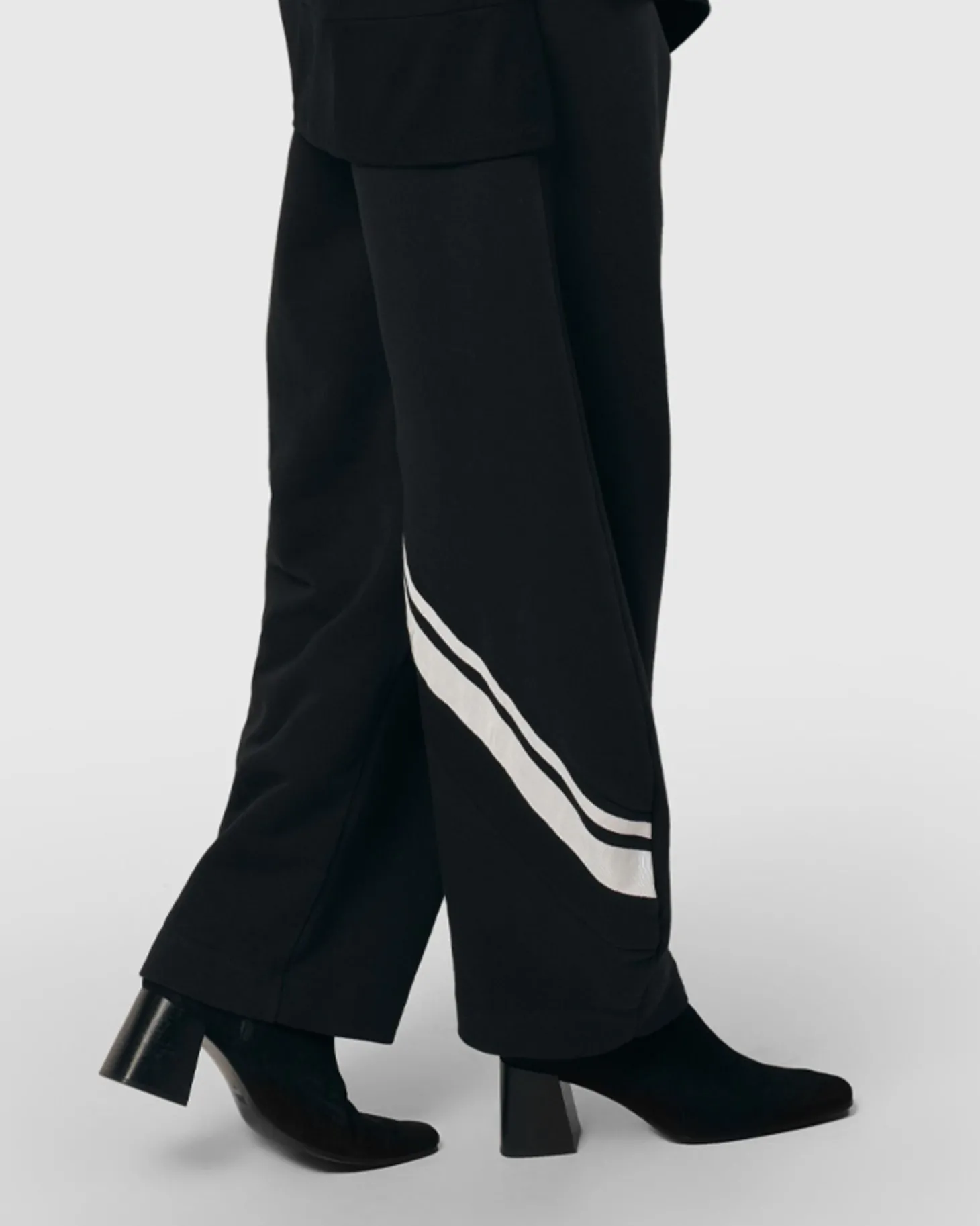 Women Alembika Urban Ribbon Punto Pants, Black
