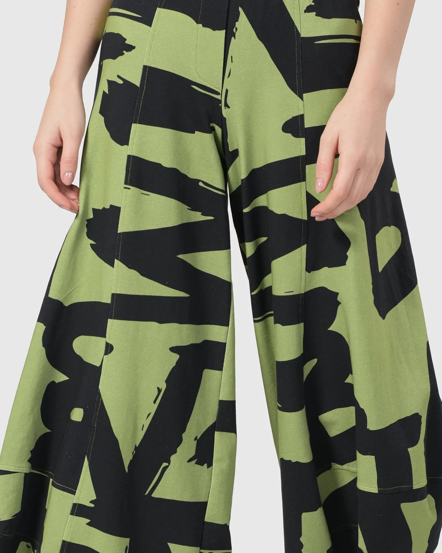 Women Alembika Urban Ripley Punto Pants, Green Marker