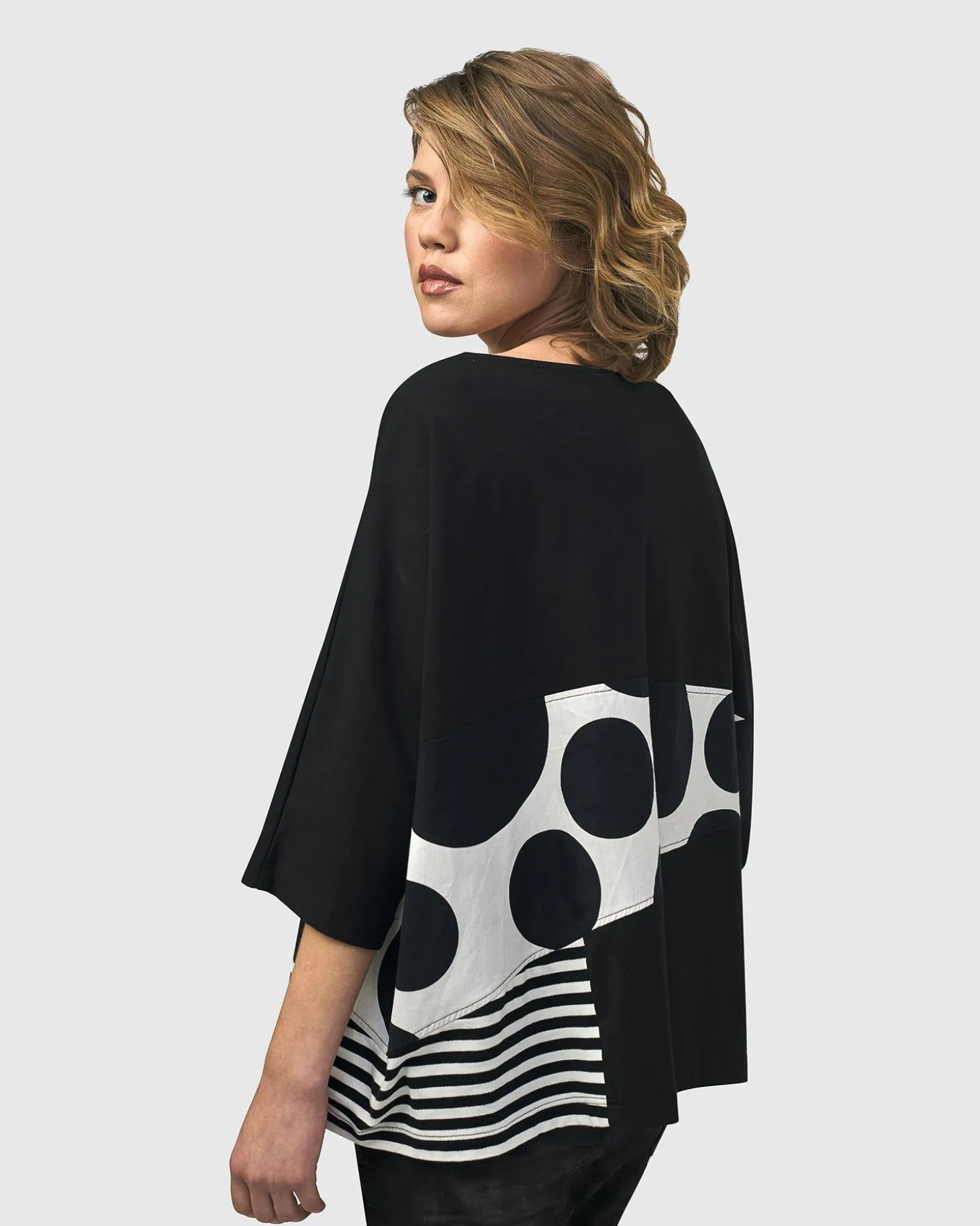 Women Alembika Urban Rockefeller Dots Boxy Tee, Mono