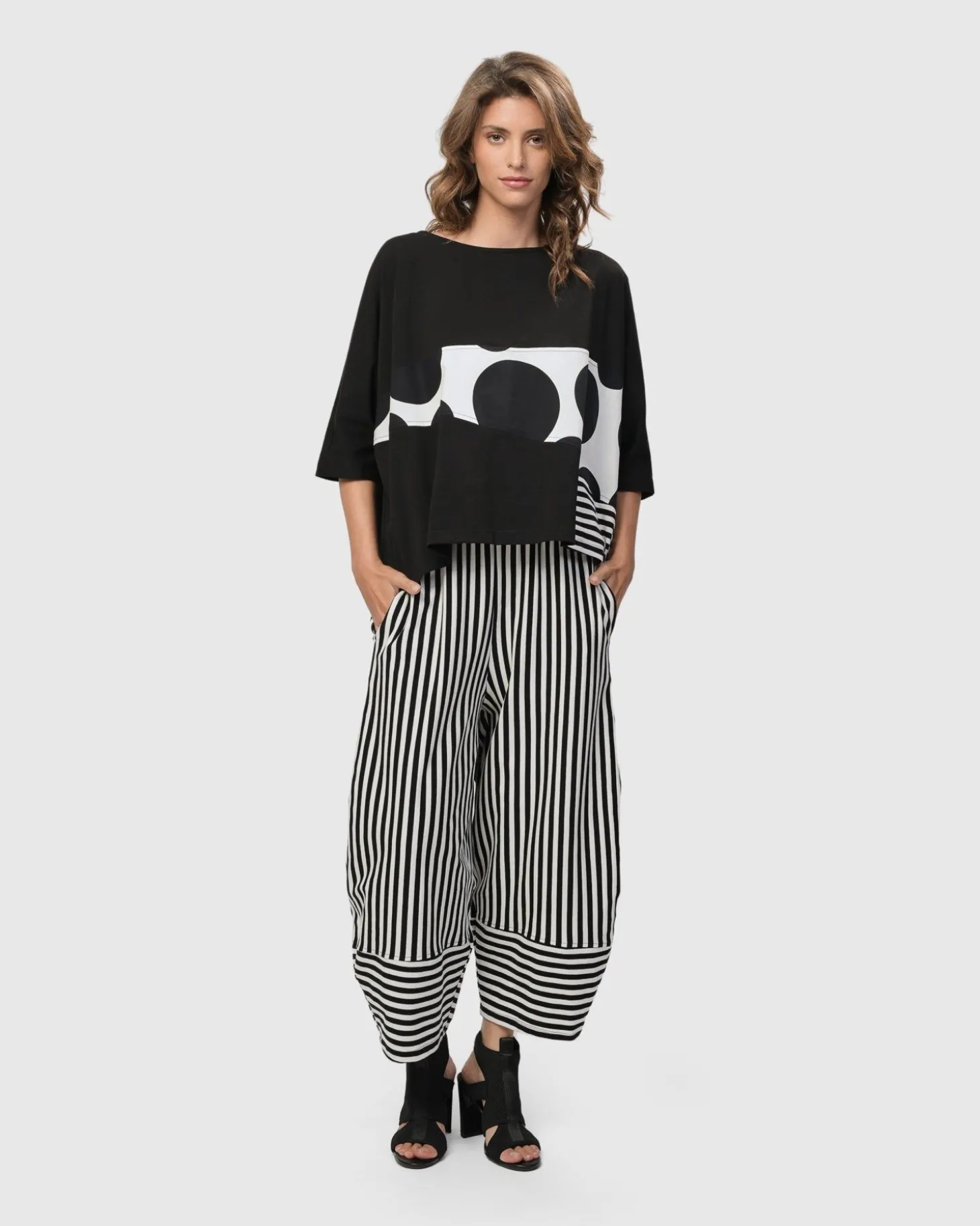Women Alembika Urban Rockefeller Dots Boxy Tee, Mono