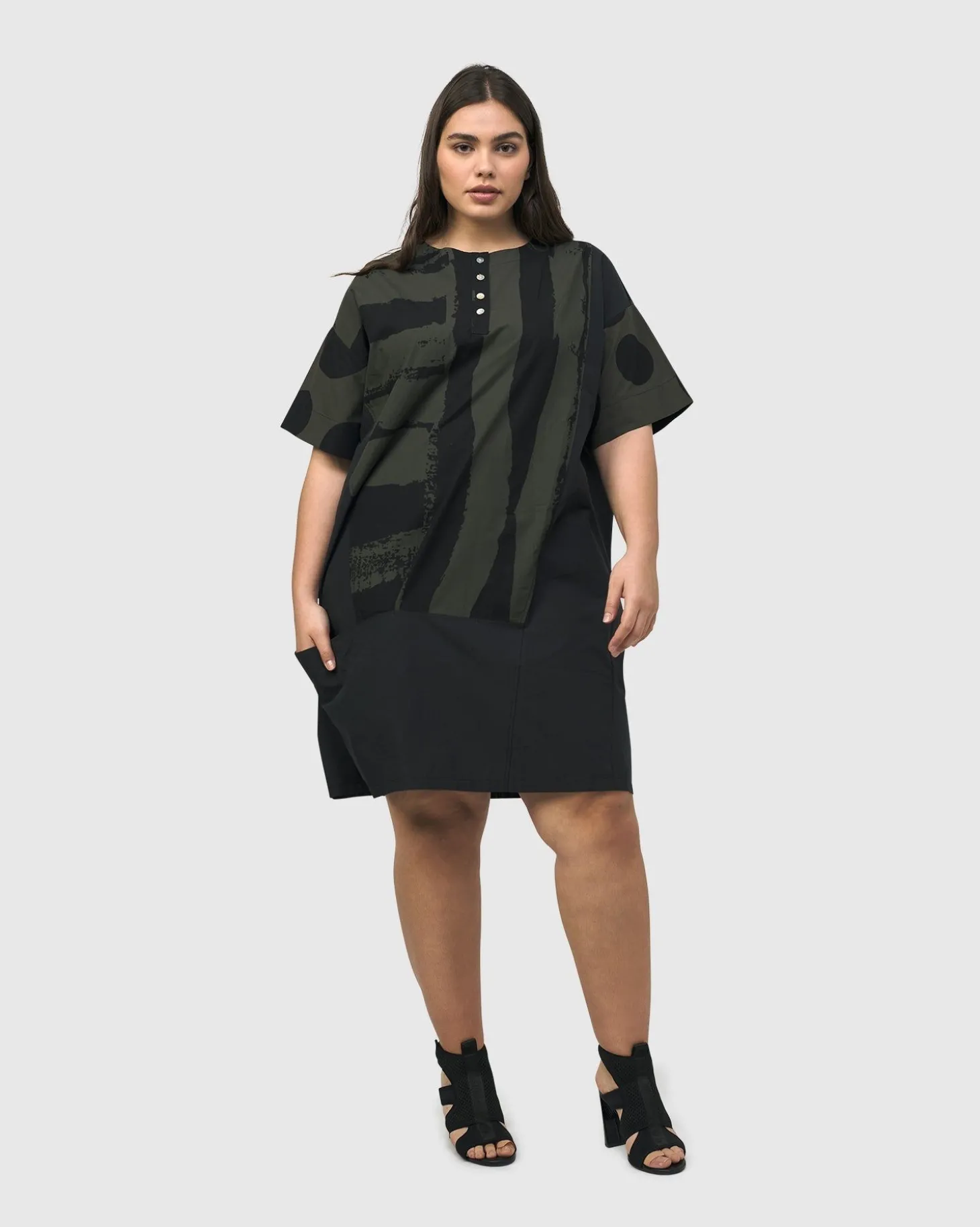 Women Alembika Urban Sapporo Shift Dress, Khaki