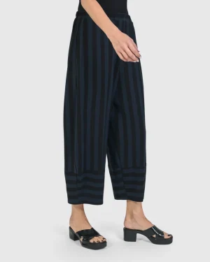 Women Alembika Urban Skyfall Lantern Pants, Navy
