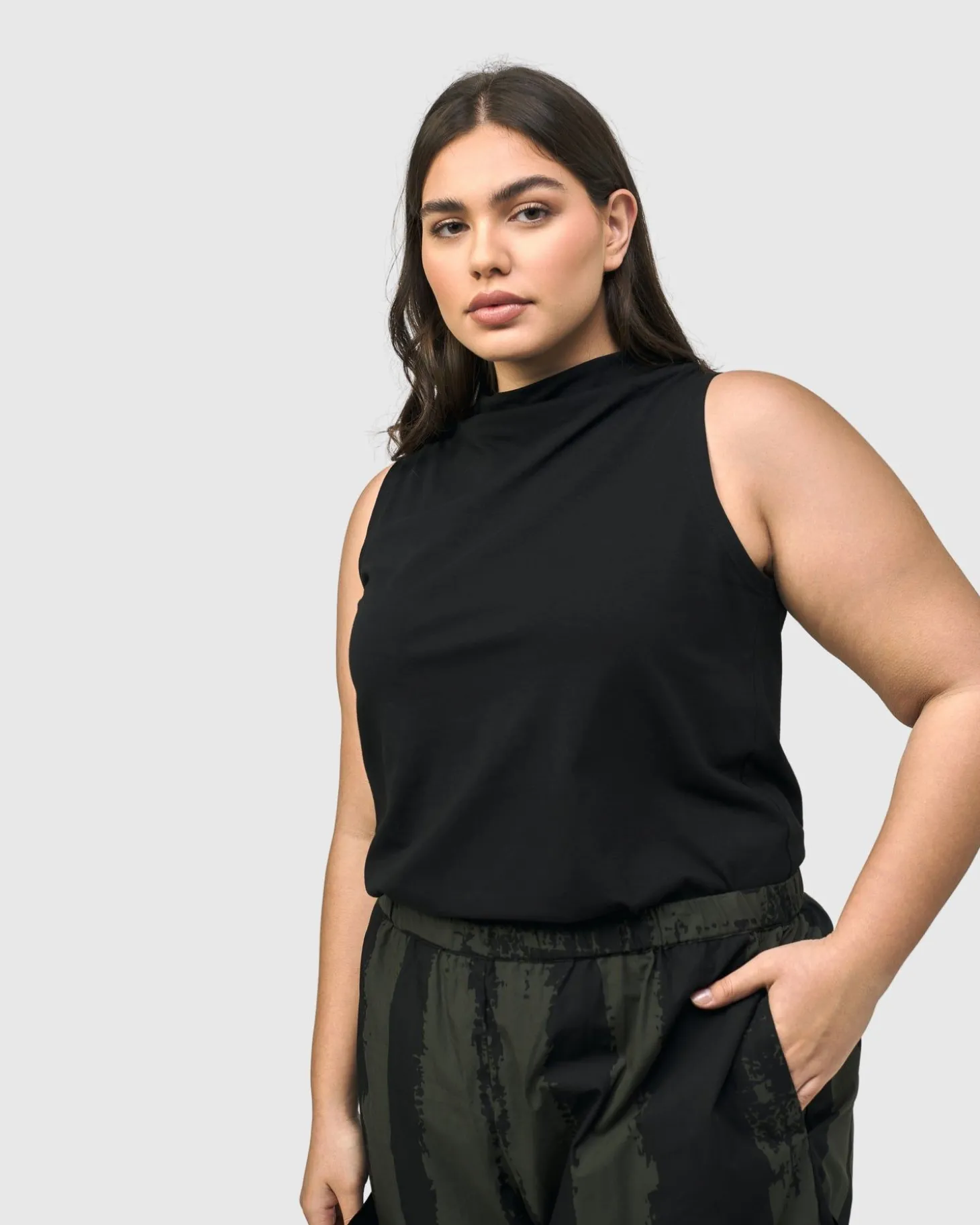 Women Alembika Urban Sleeveless Mockneck Top, Black