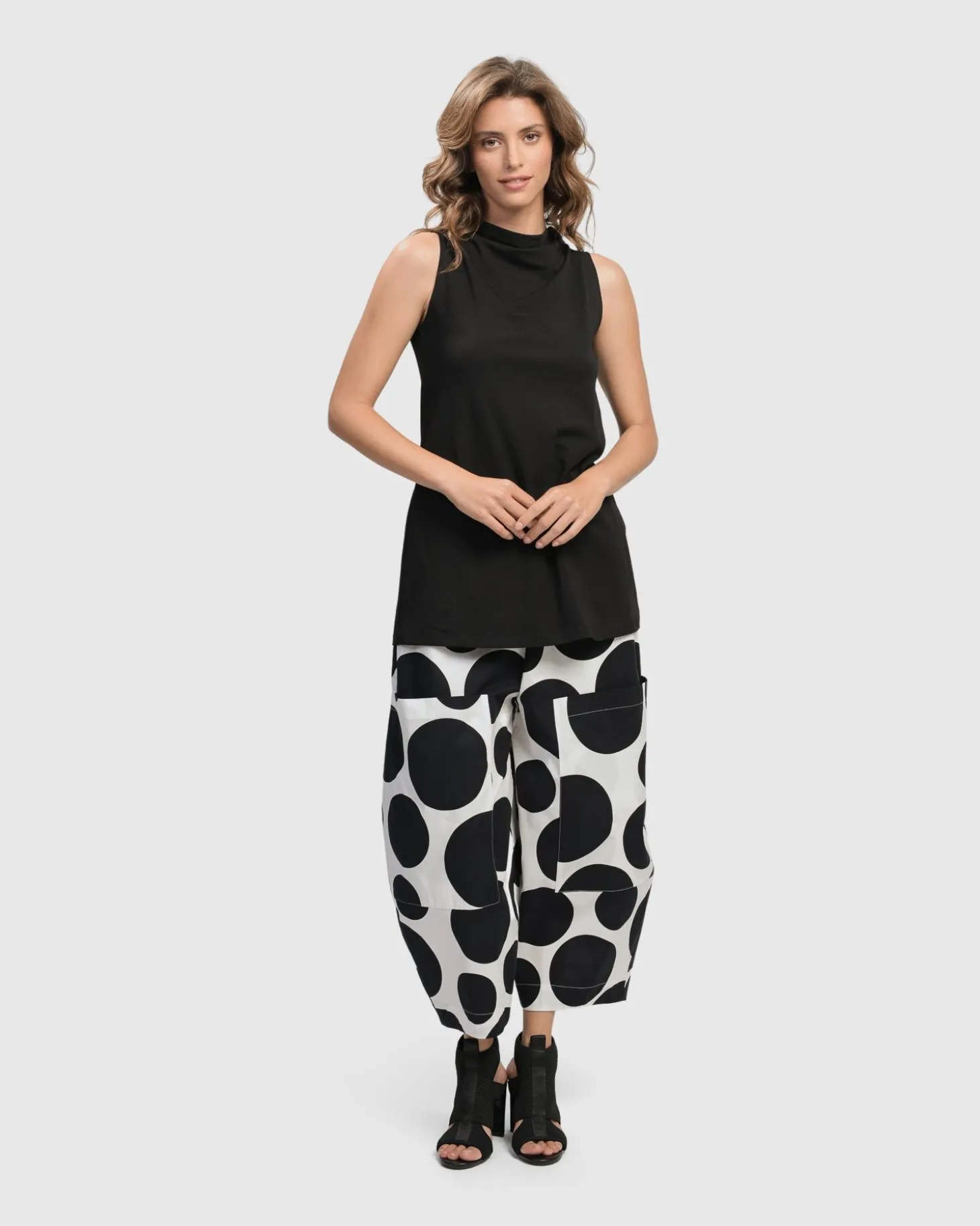 Women Alembika Urban Sleeveless Mockneck Top, Black