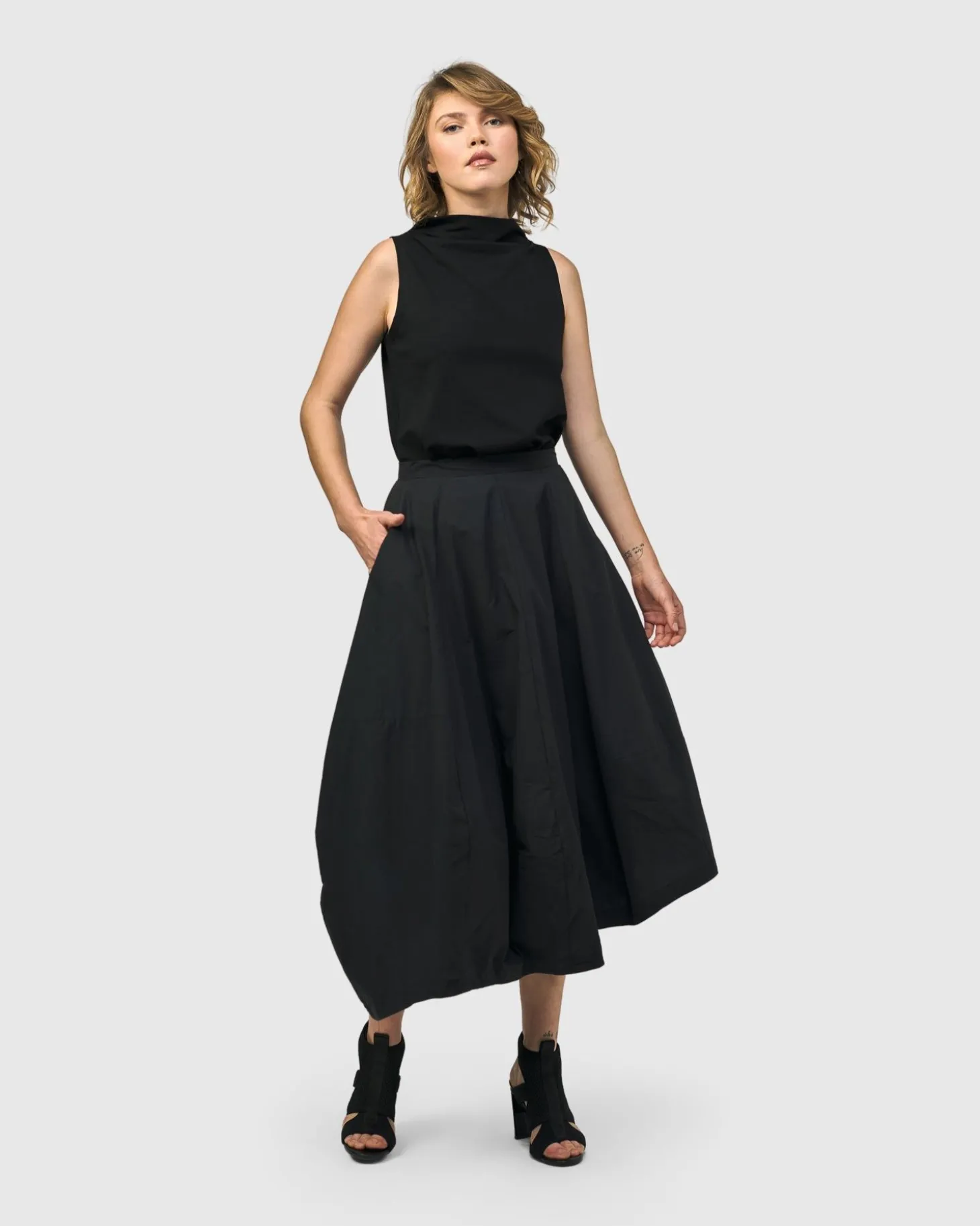 Women Alembika Urban Sleeveless Mockneck Top, Black
