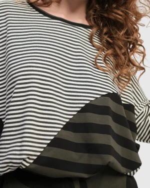 Women Alembika Urban Twister Top, Stripes